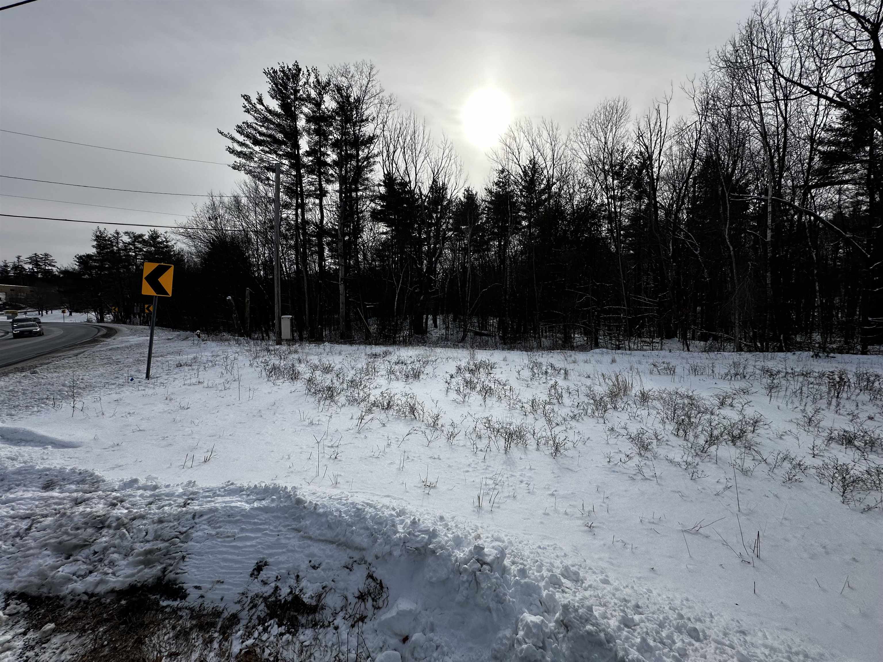 75 Rockingham Rd, Londonderry, NH 03053