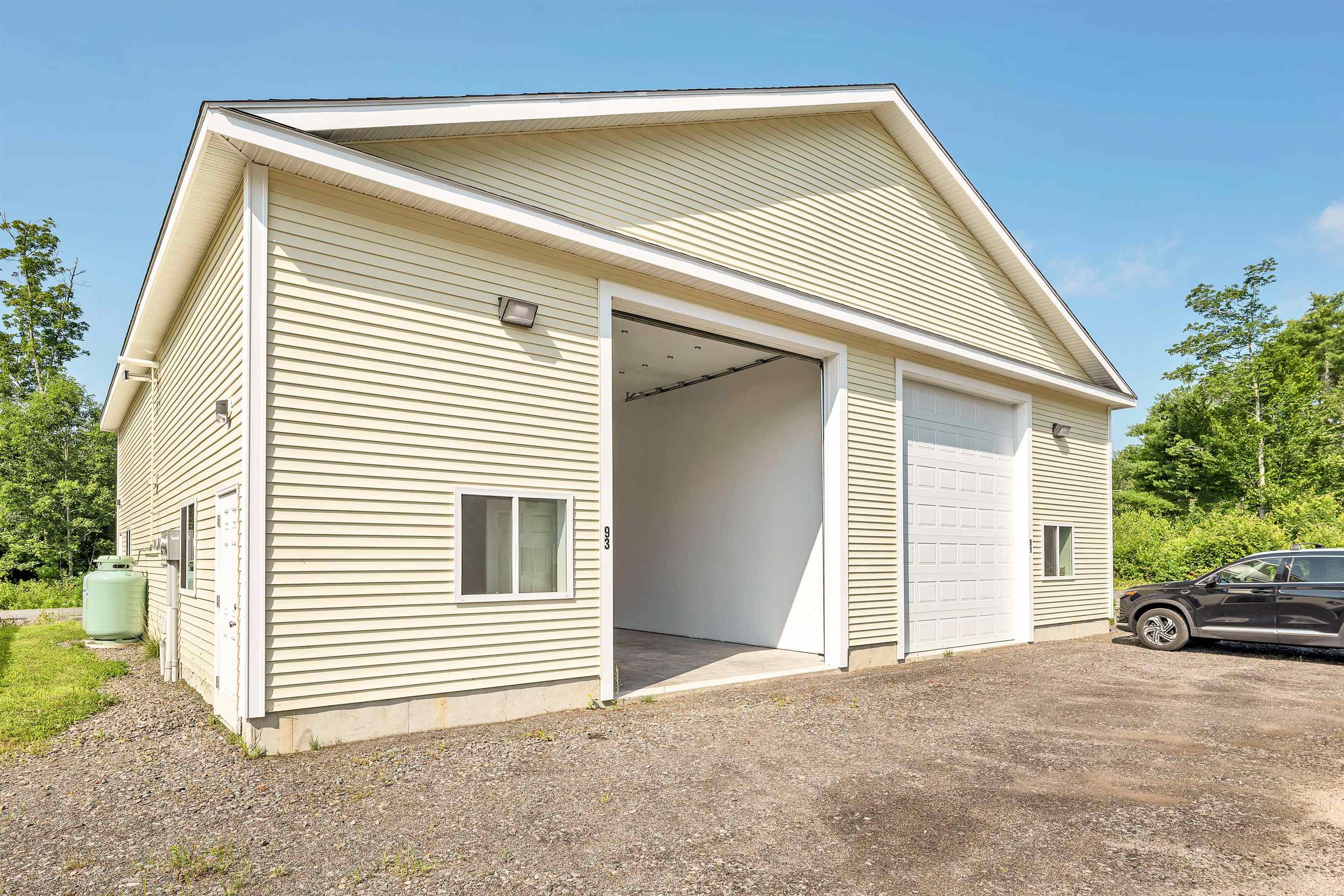 121 Isinglass Cir #16, Barrington, NH 03825