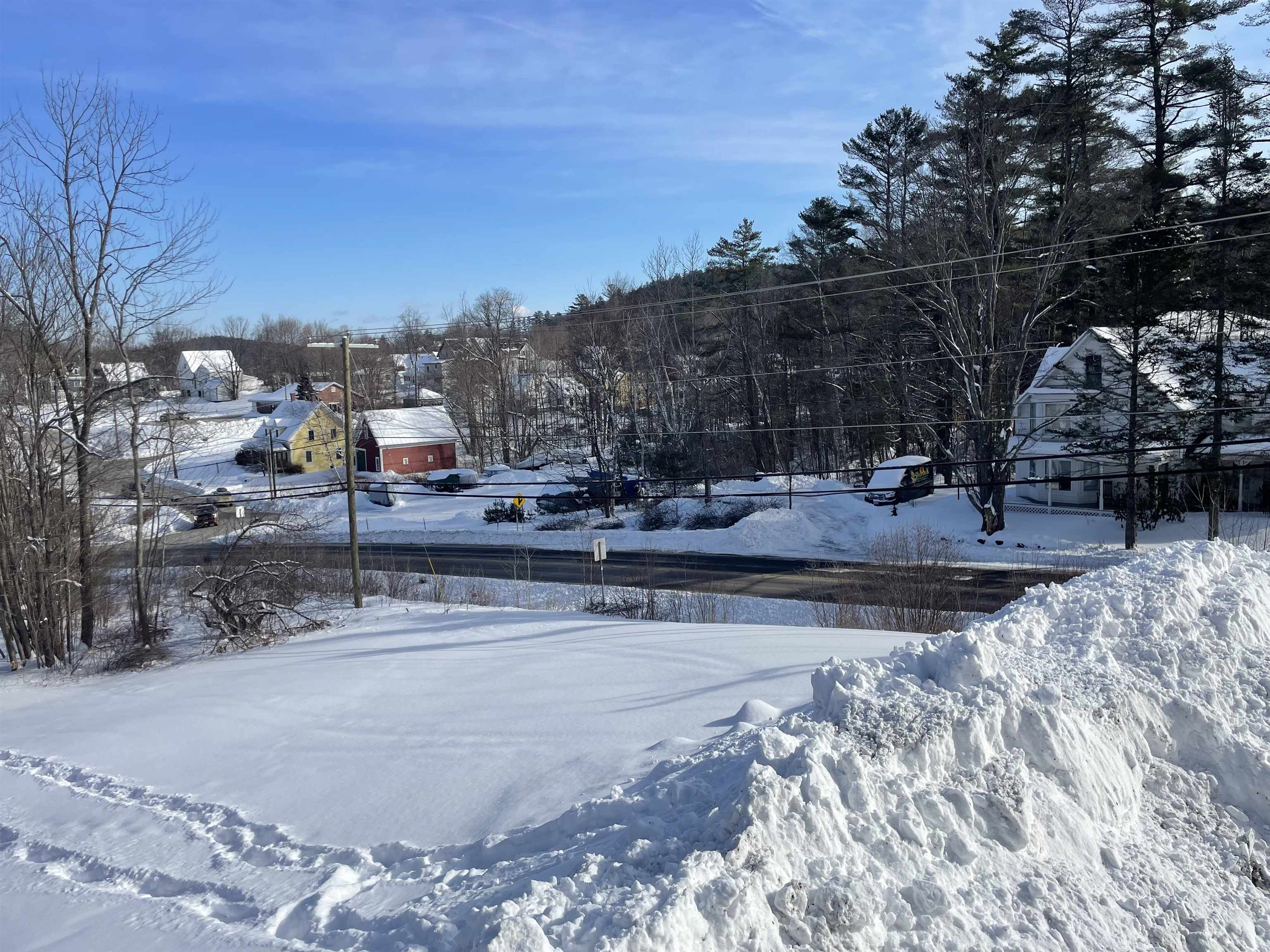 55 High St, Sunapee, NH 03782