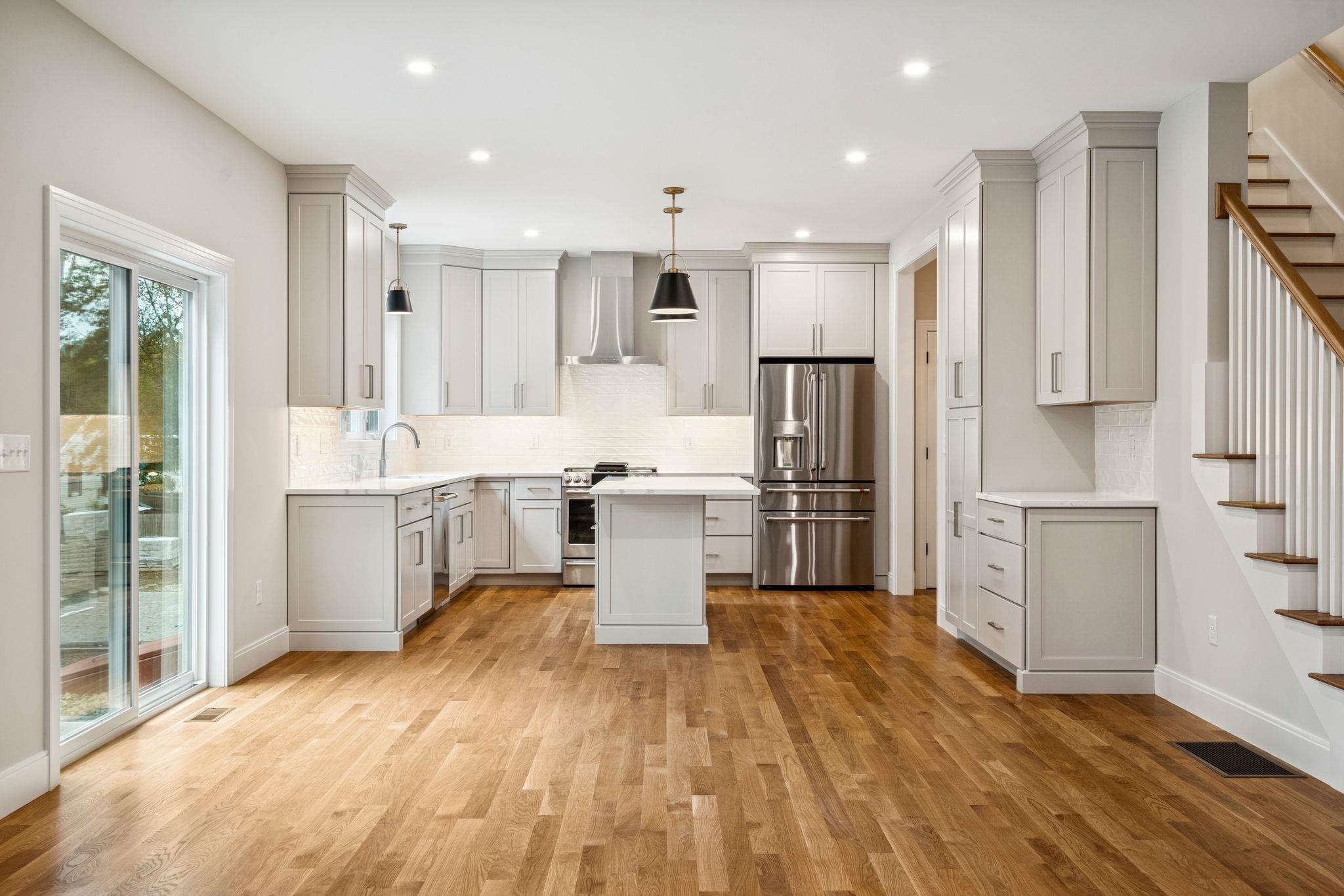 14 Birch St, Portsmouth, NH 03801