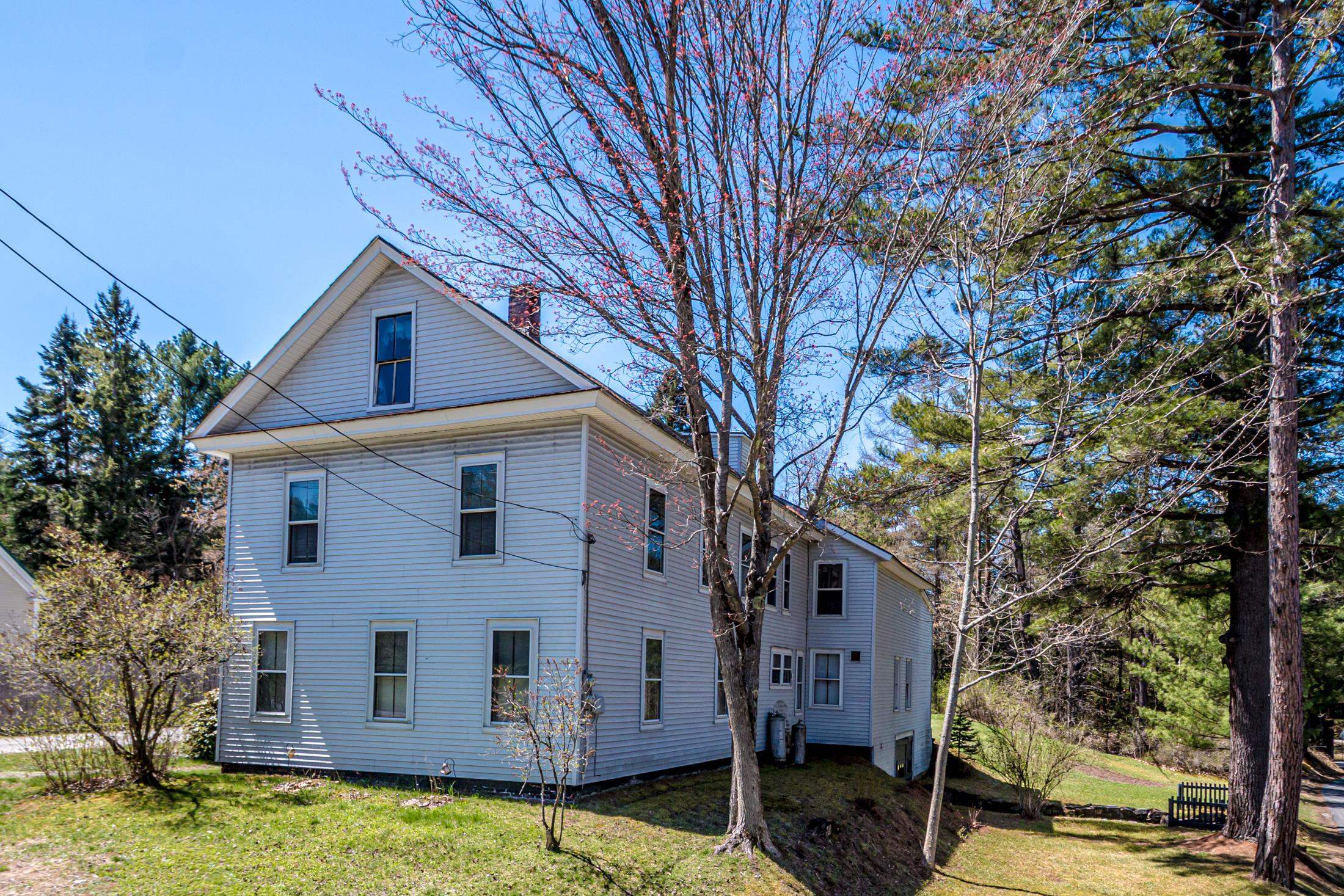 75 Elm St, Whitefield, NH 03598