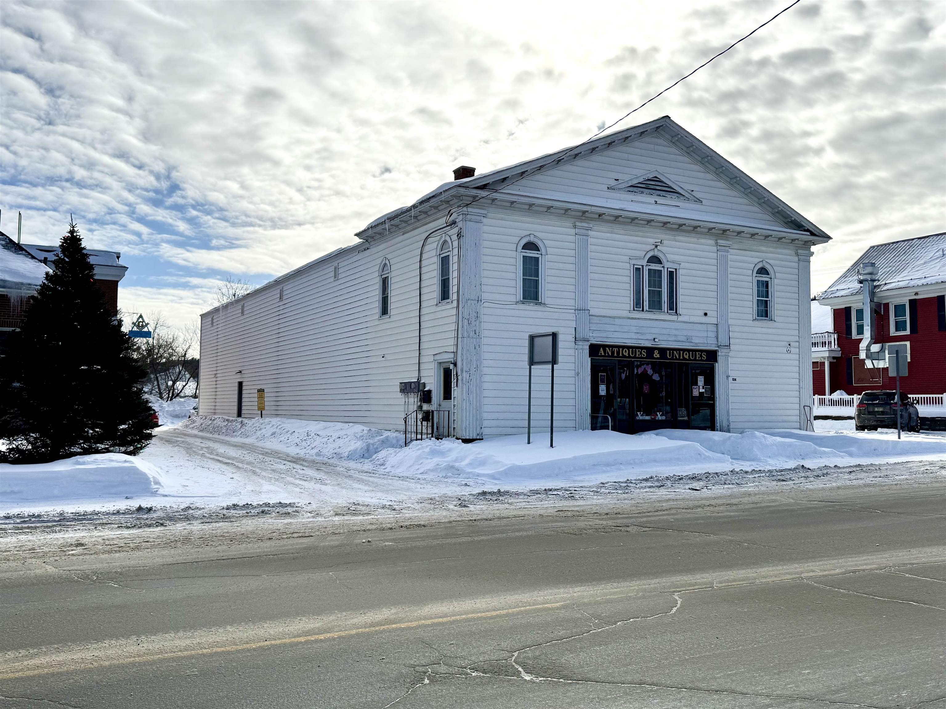 124 Main St, Colebrook, NH 03576