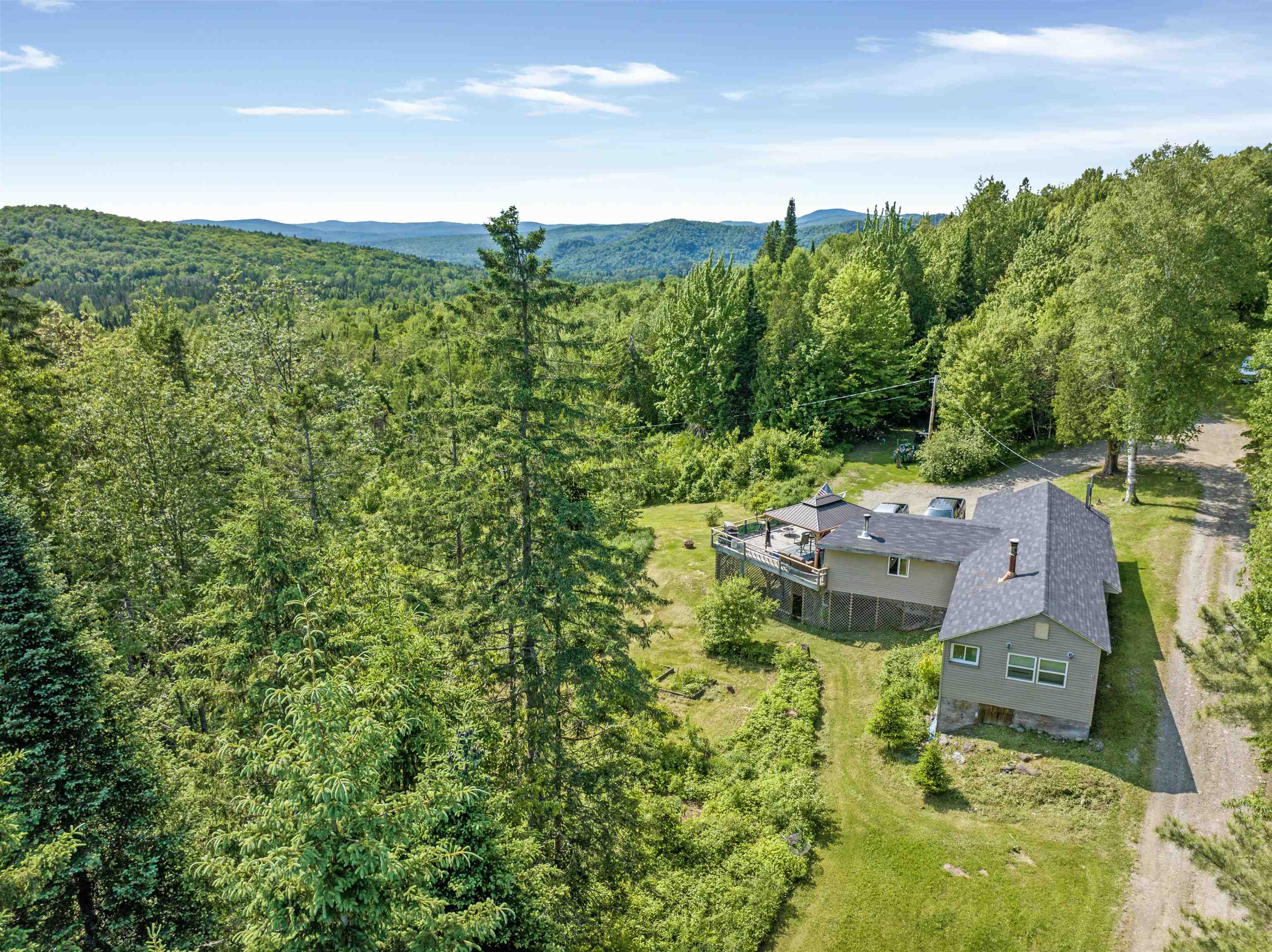 97 Cobblestone Rd, Clarksville, NH 03592