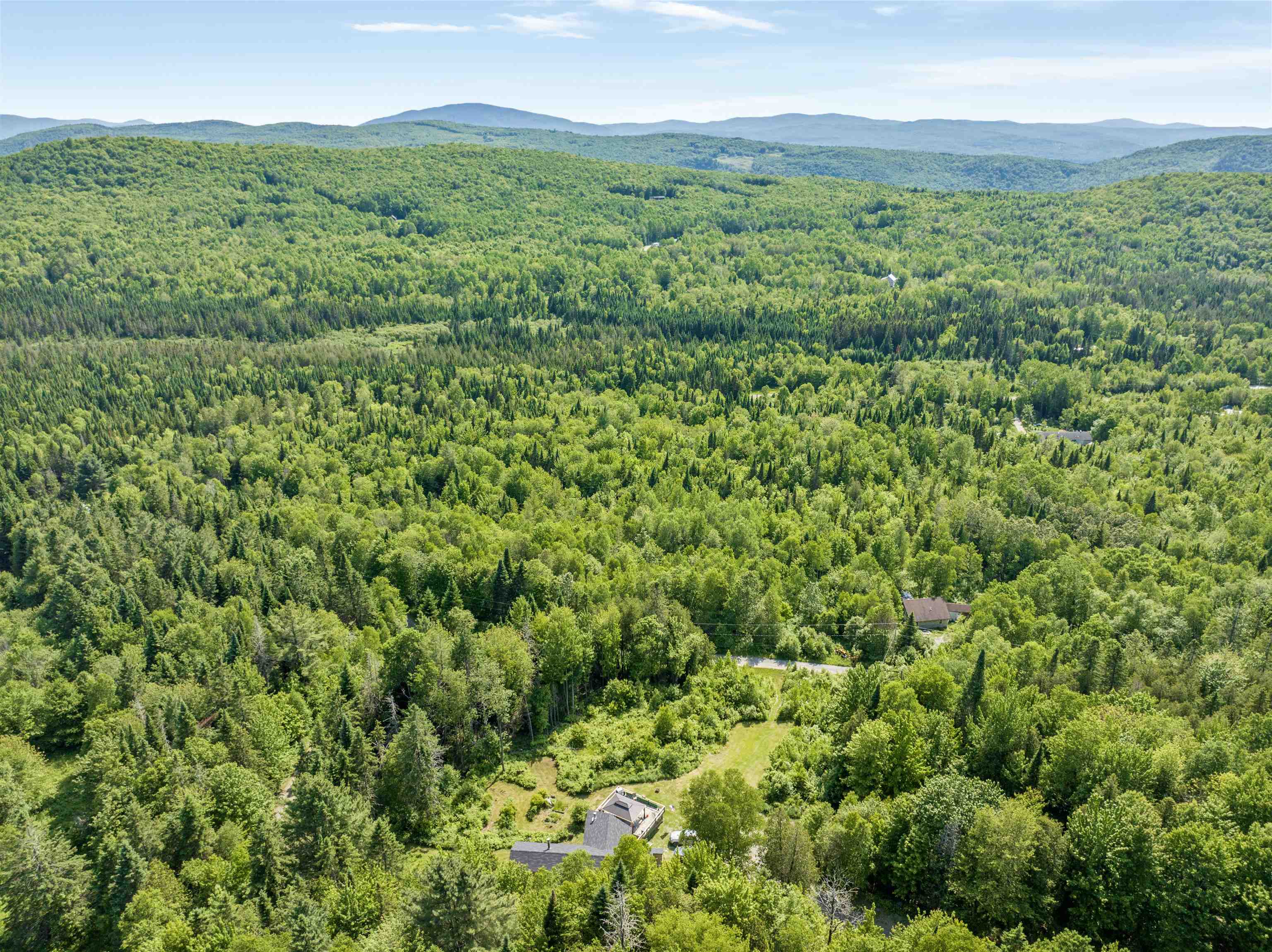 97 Cobblestone Rd, Clarksville, NH 03592