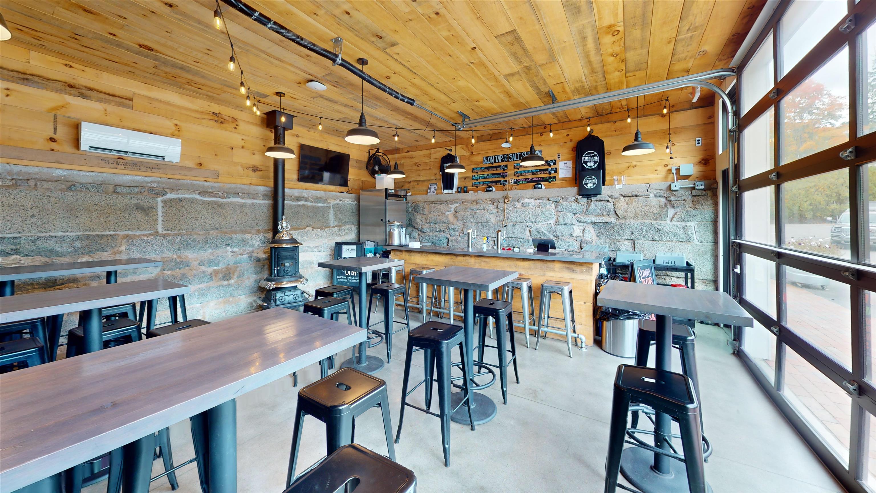 15 Newmarket Rd, Durham, NH 03824