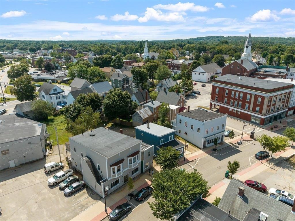 45 Hanson St, Rochester, NH 03867