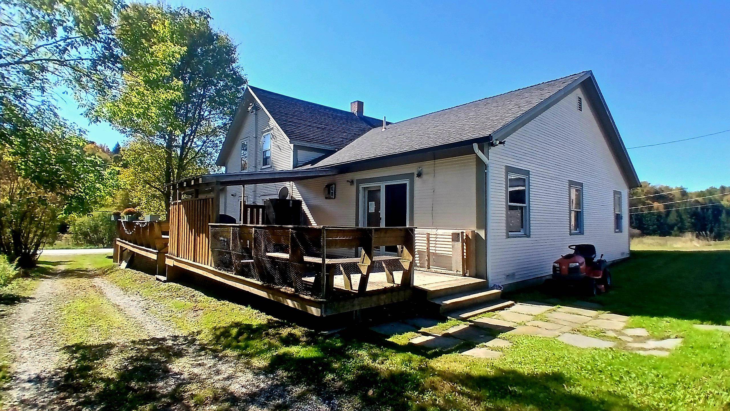 Photo 2 of Single family home for sale at 852 Pollander Rd, Jeffersonville, VT 05464 | MLS# 5032163 | Listing updated on 2026-09-16