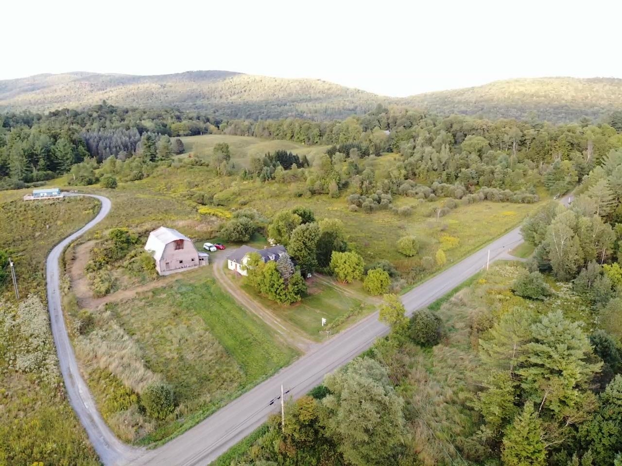 Photo 4 of Single family home for sale at 852 Pollander Rd, Jeffersonville, VT 05464 | MLS# 5032163 | Listing updated on 2026-09-16