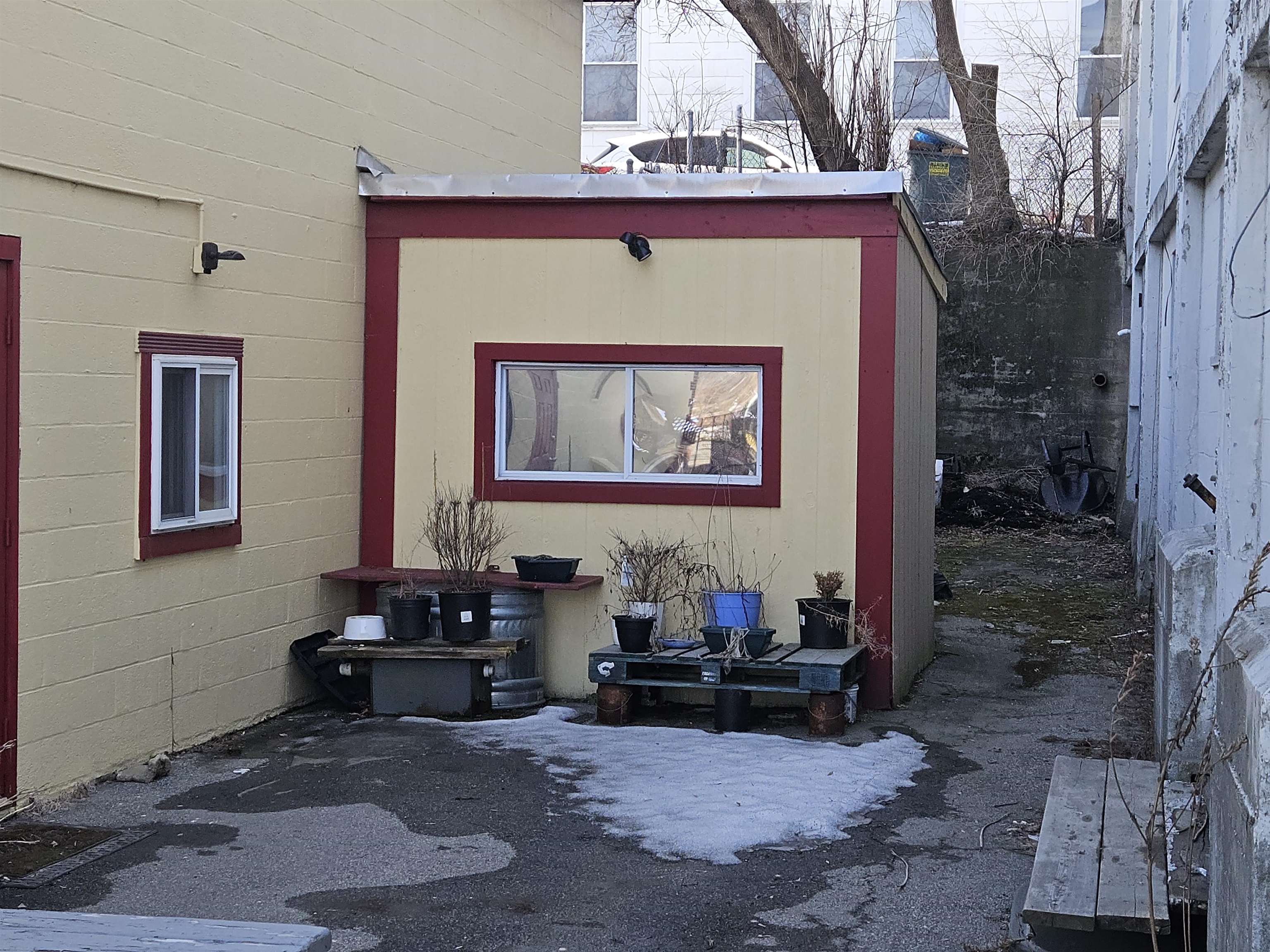 16 N Main St, Lisbon, NH 03585