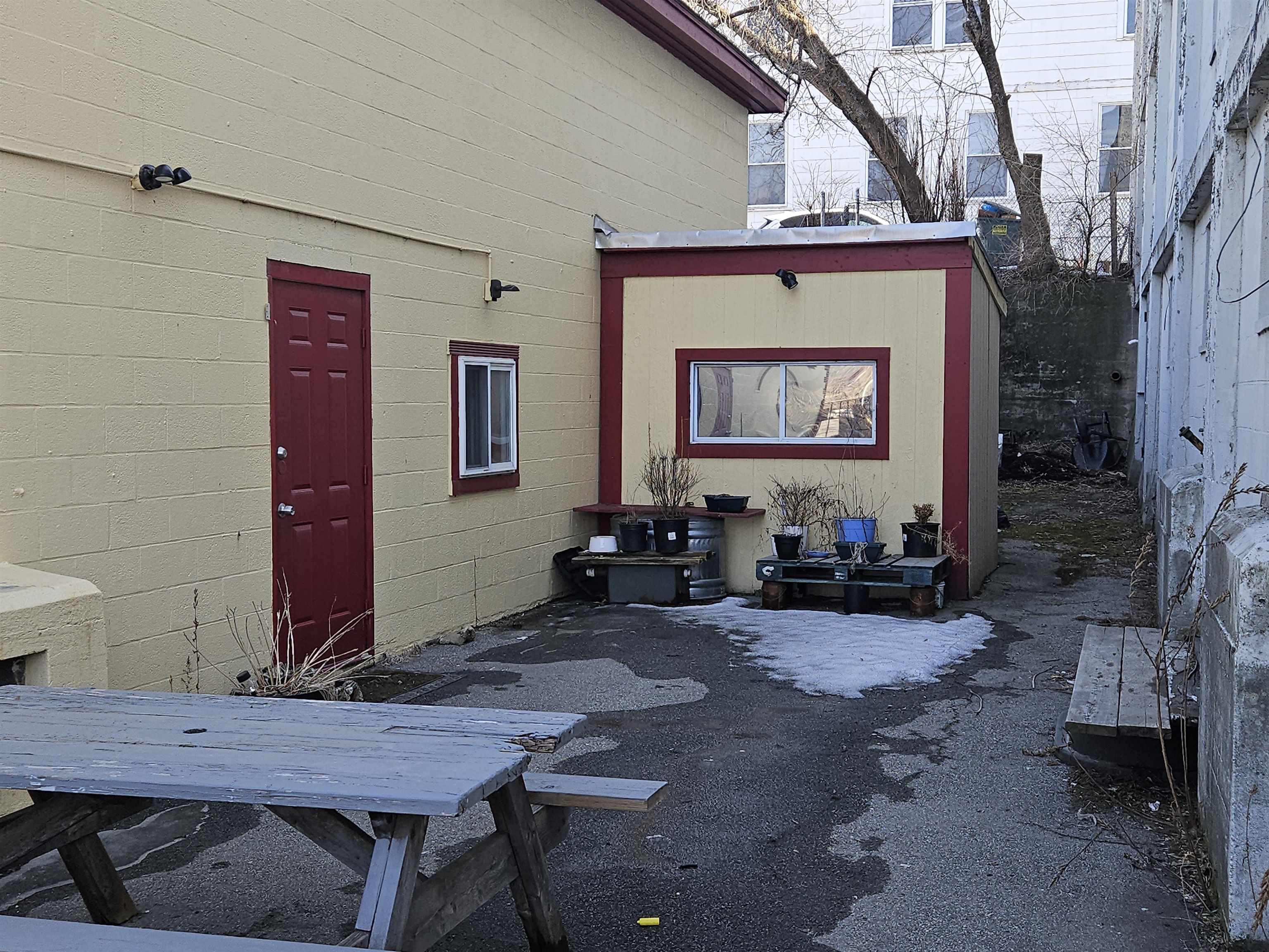 16 N Main St, Lisbon, NH 03585