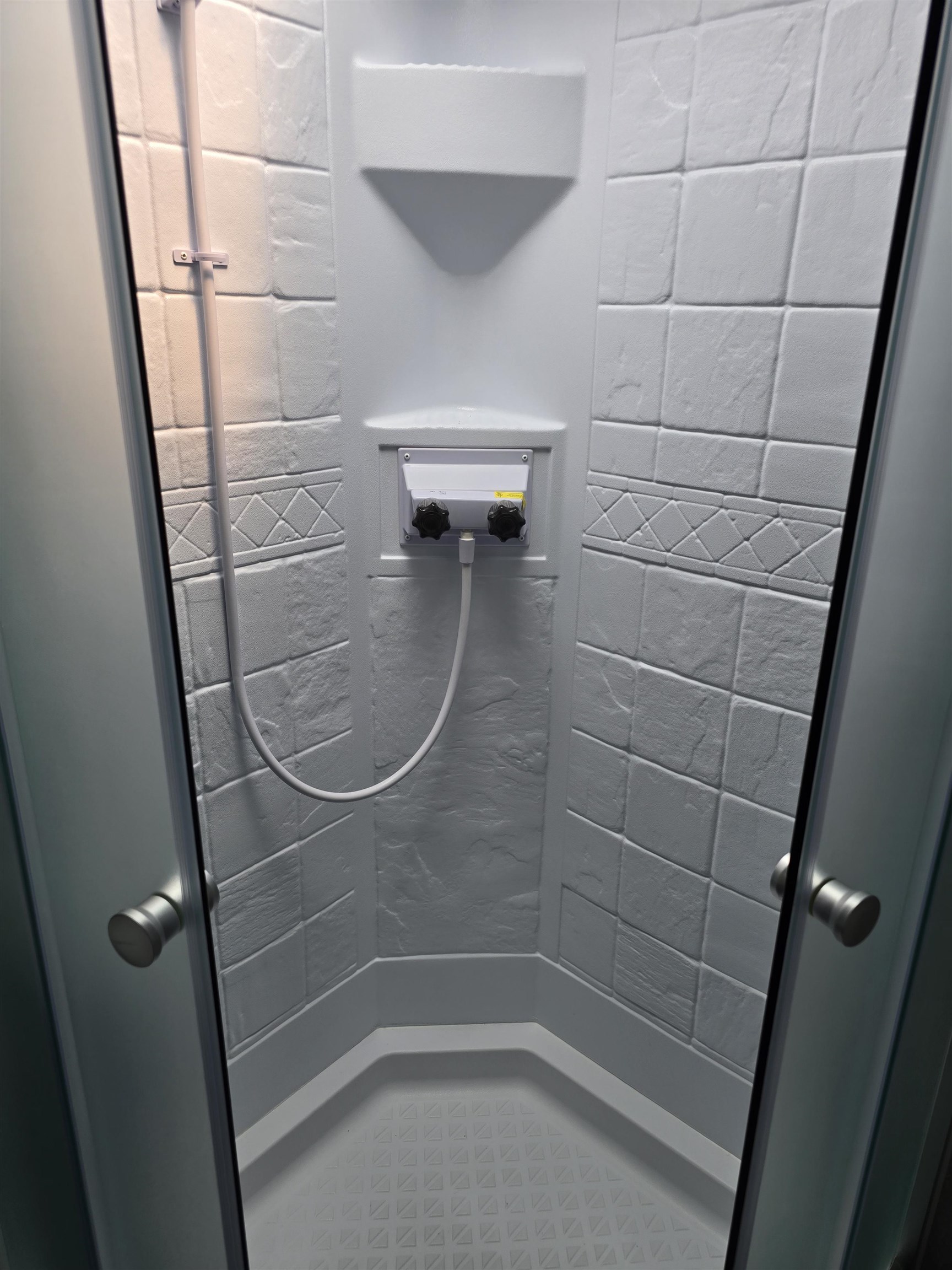 554 Endicott N St, Laconia, NH 03246