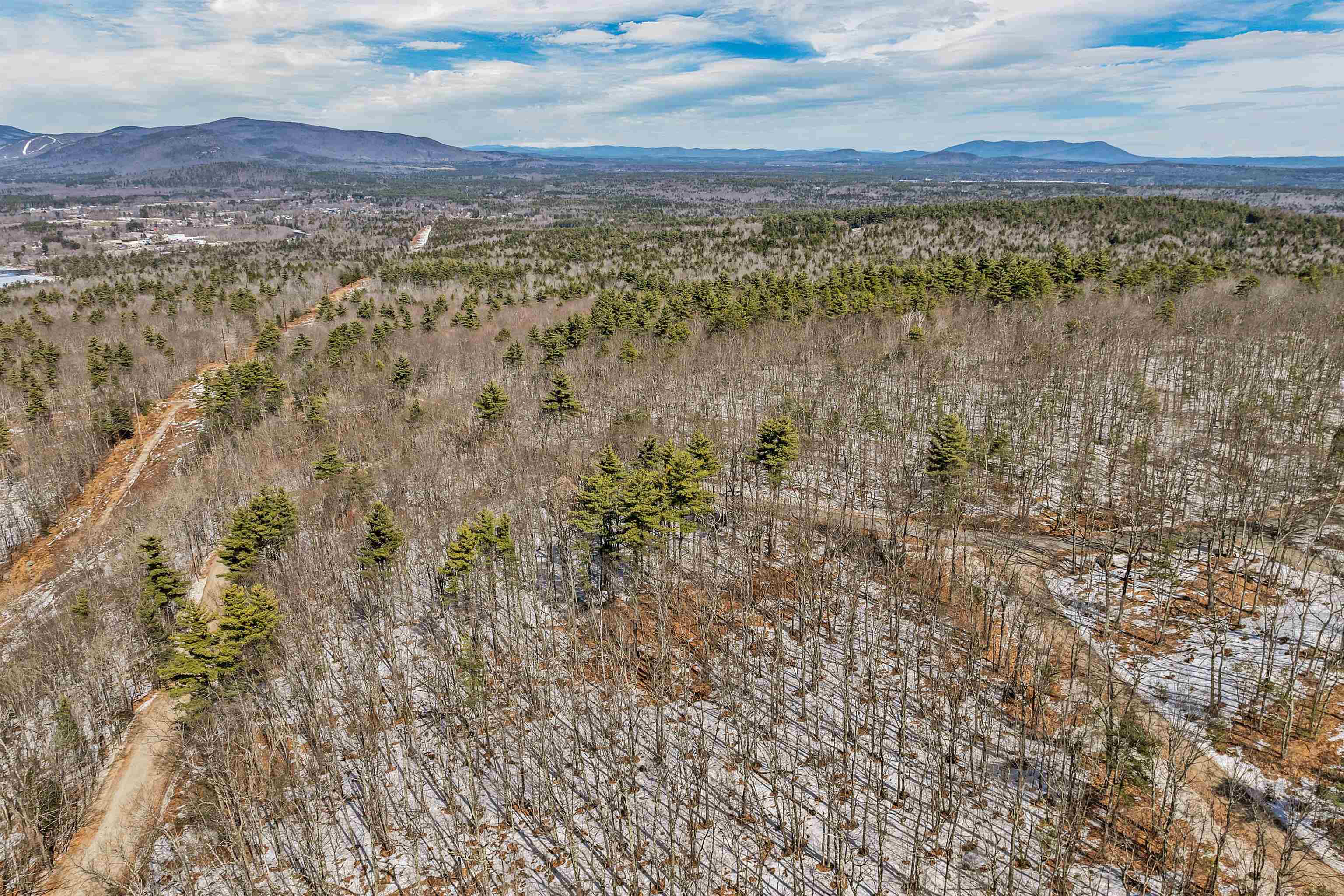 15 Klausen Rd, Madison, NH 03849