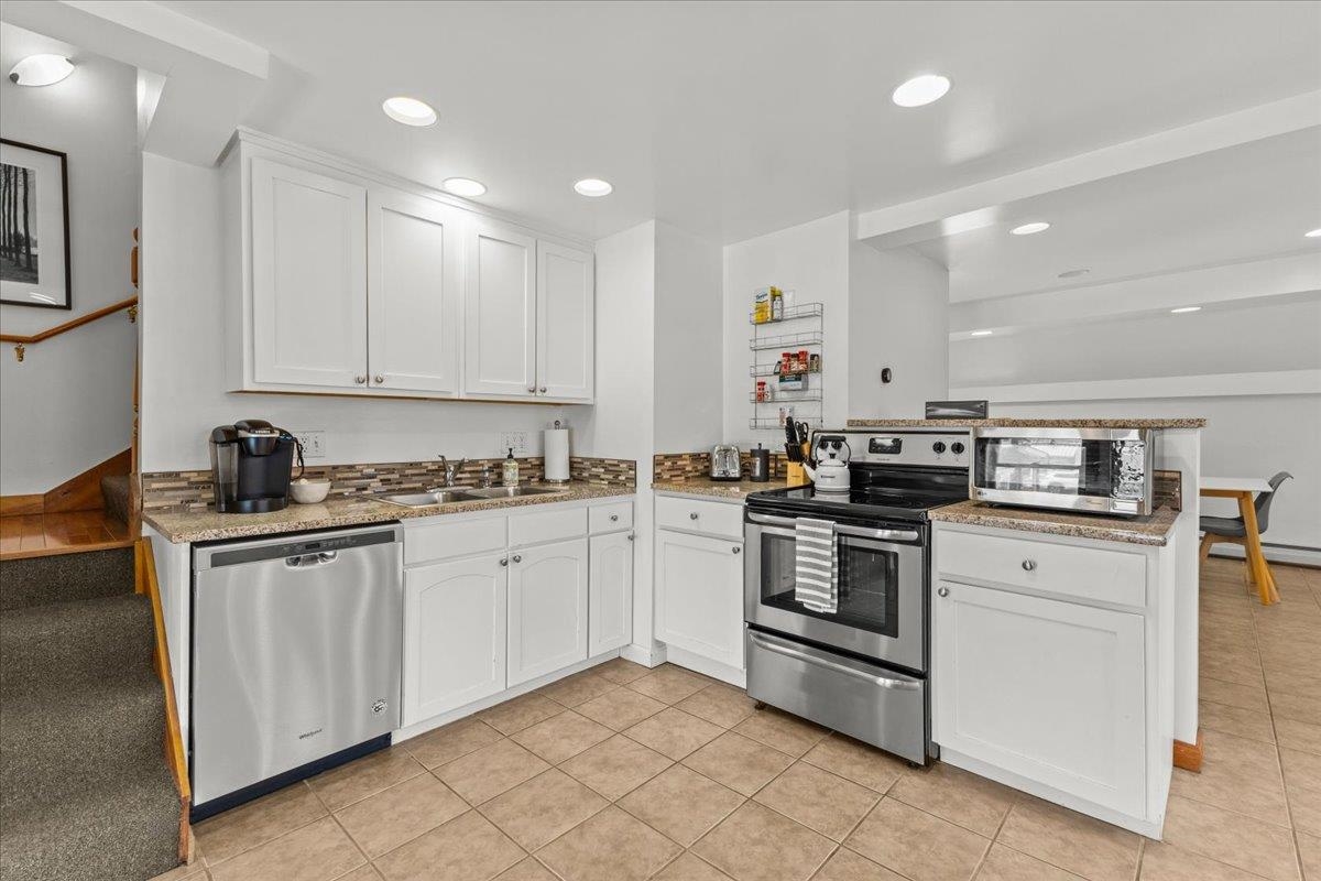 112 Main Street Unit: 7