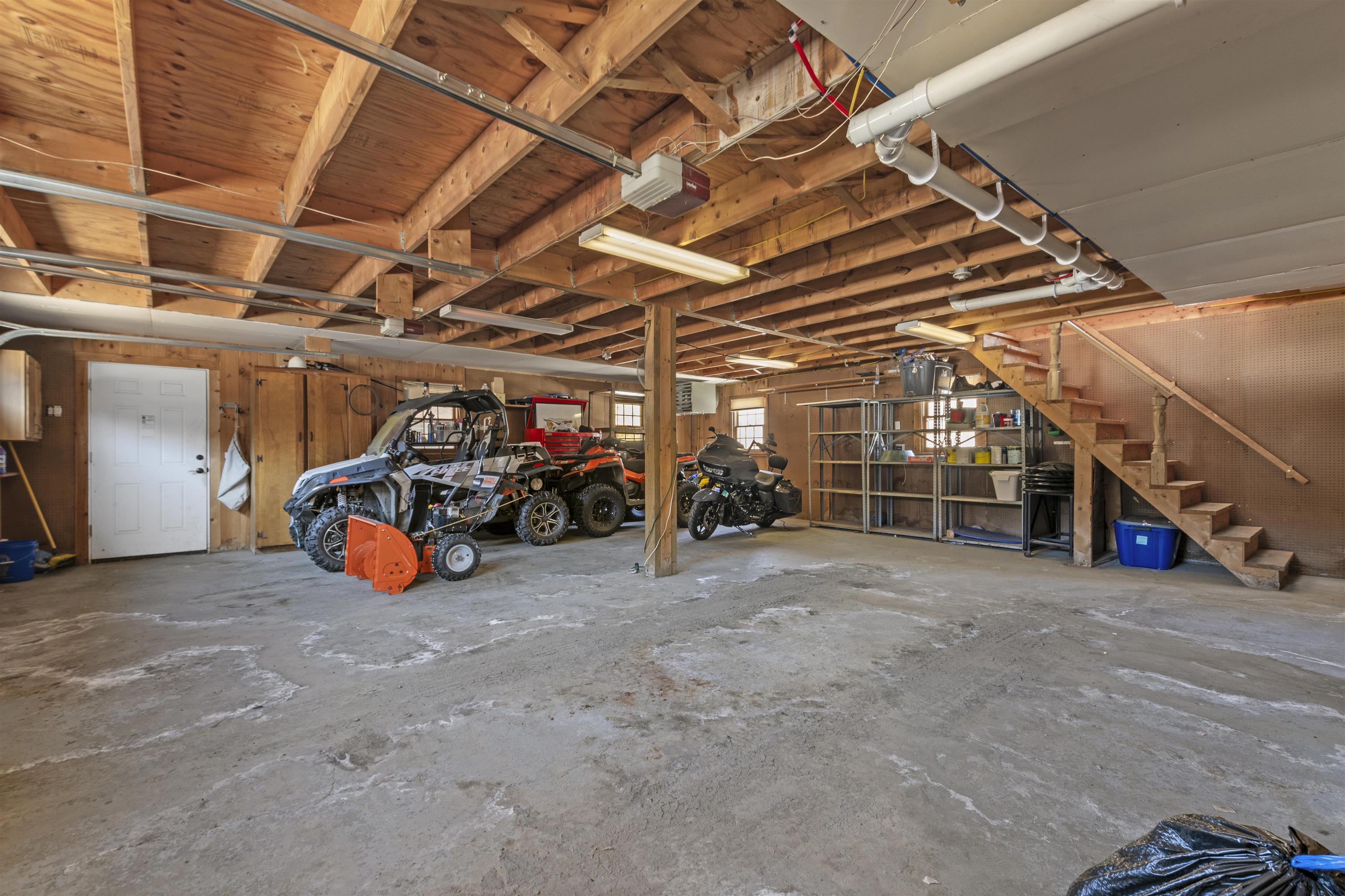 21 Bungy Rd, Colebrook, NH 03576