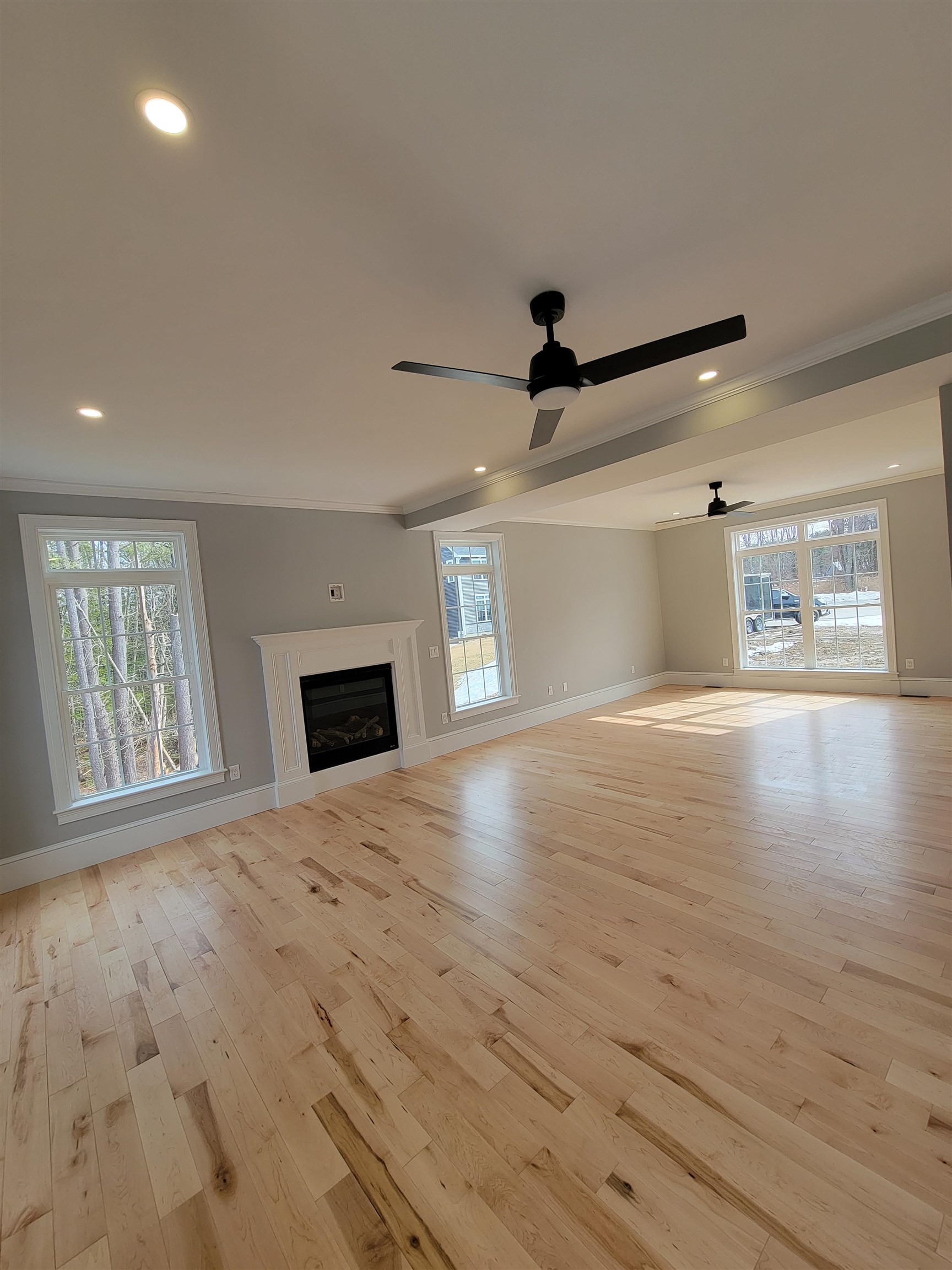 12 Zeland Dr, Dover, NH 03820