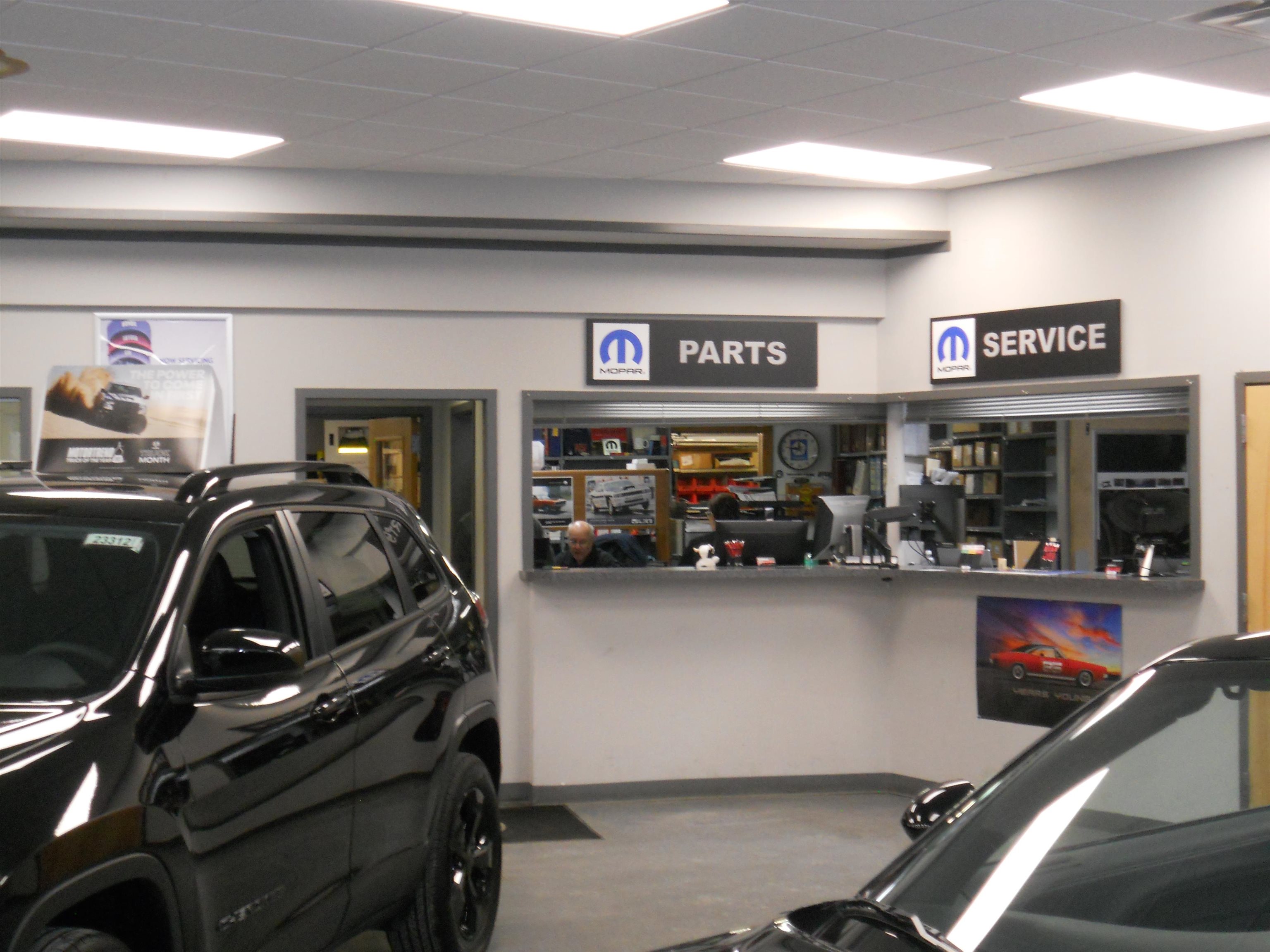 Parts and Service Desks 22678660