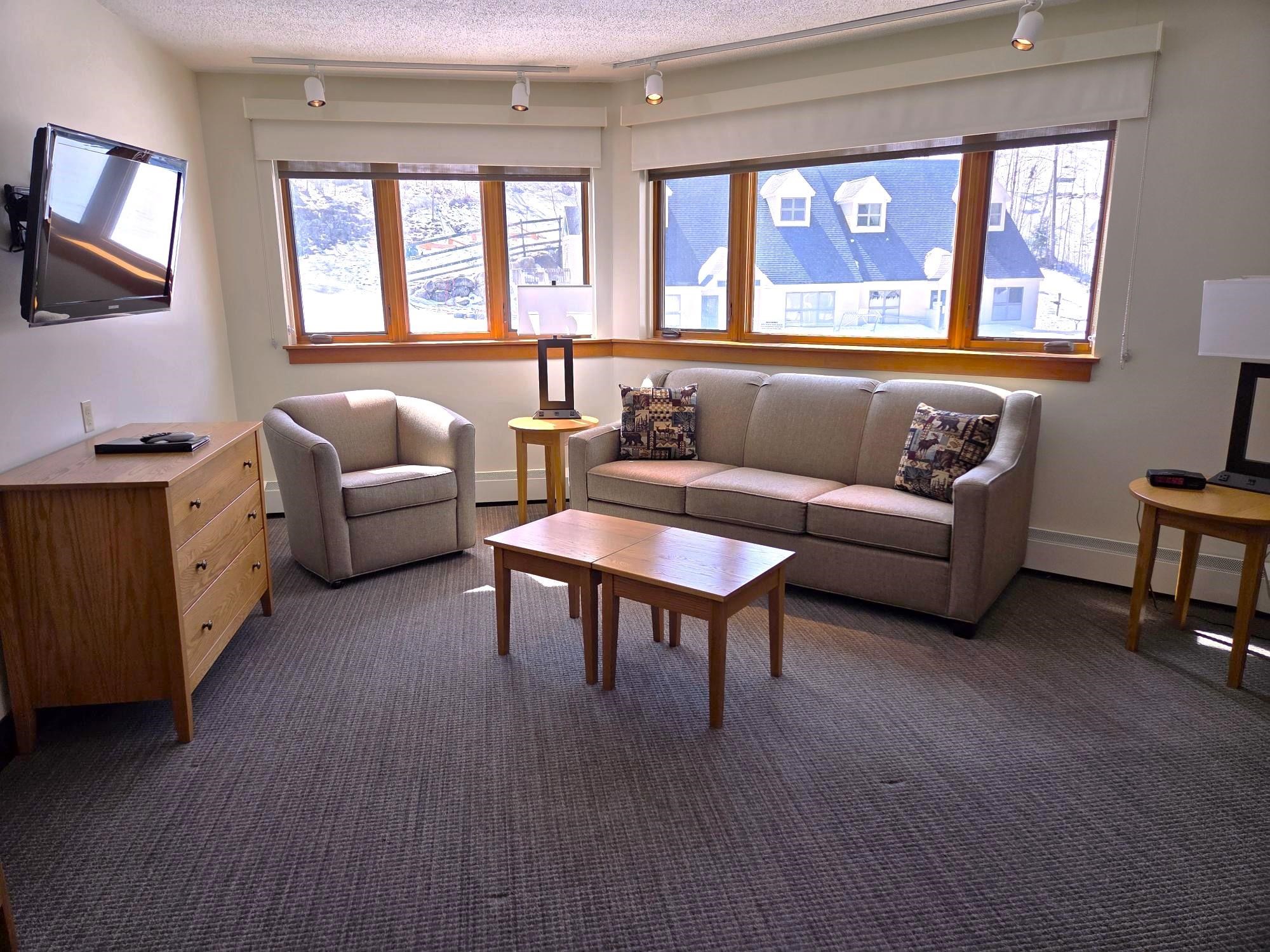 90 Loon Mountain Rd, Lincoln, NH 03251