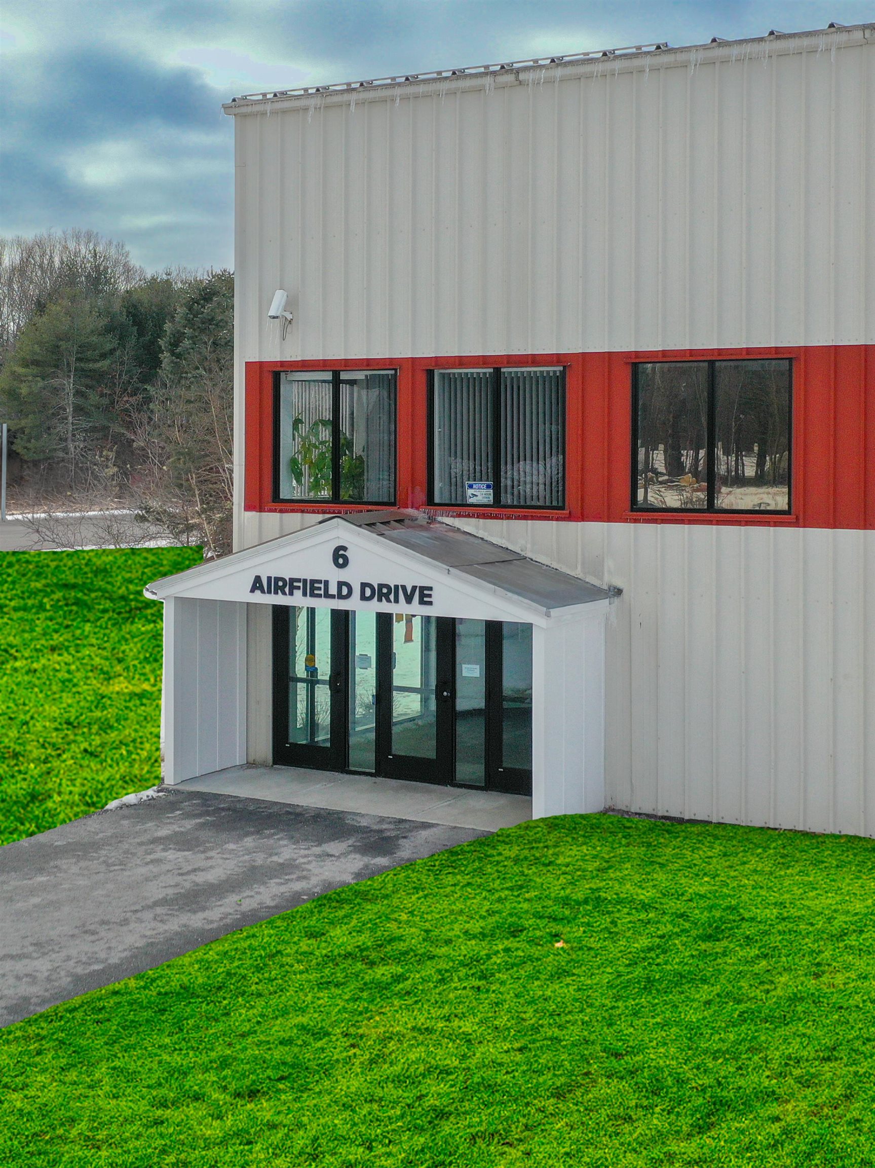 6 Airfield Dr, Rye, NH 03870