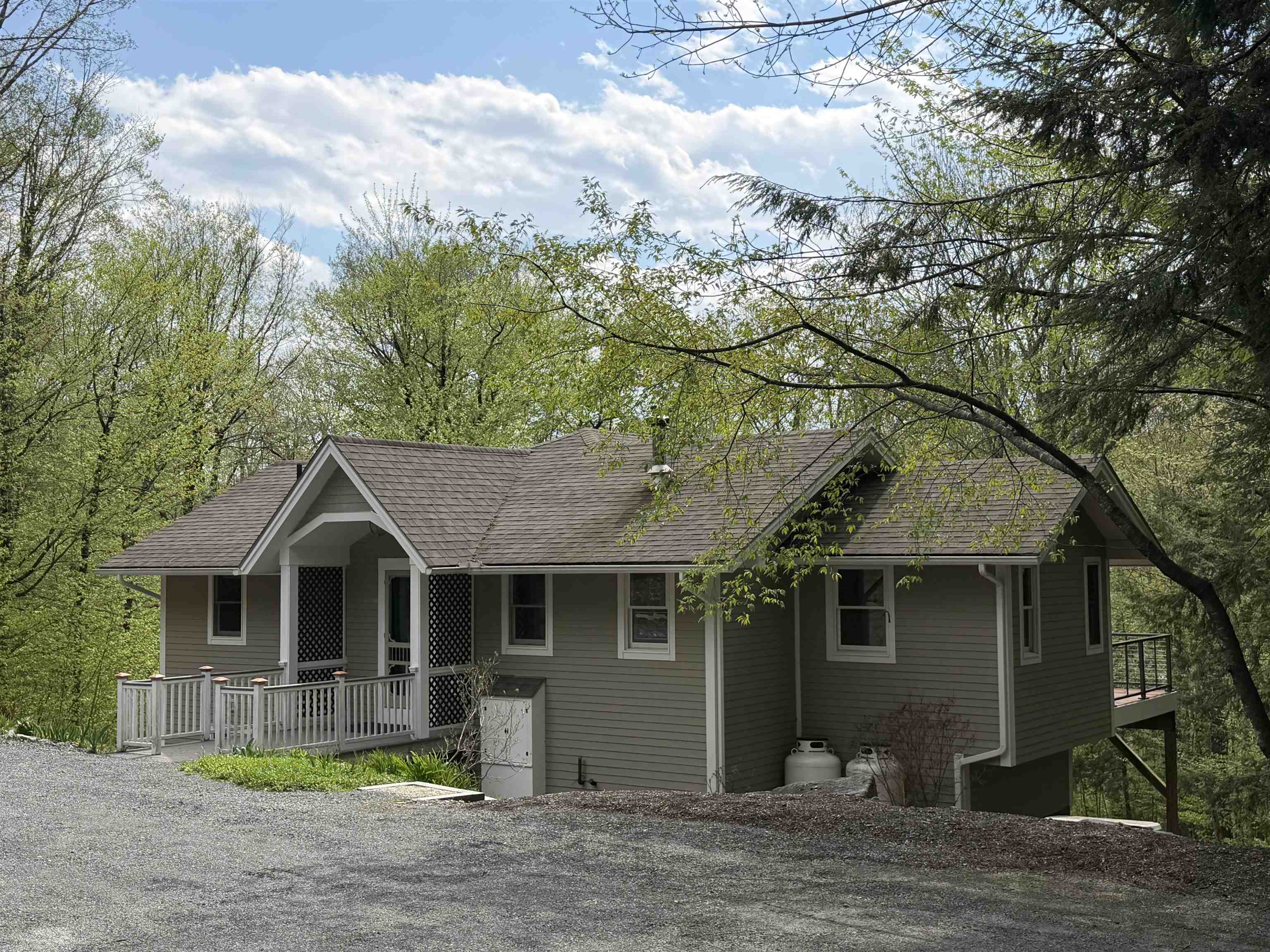3 Trillium Ln, Grantham, NH 03753