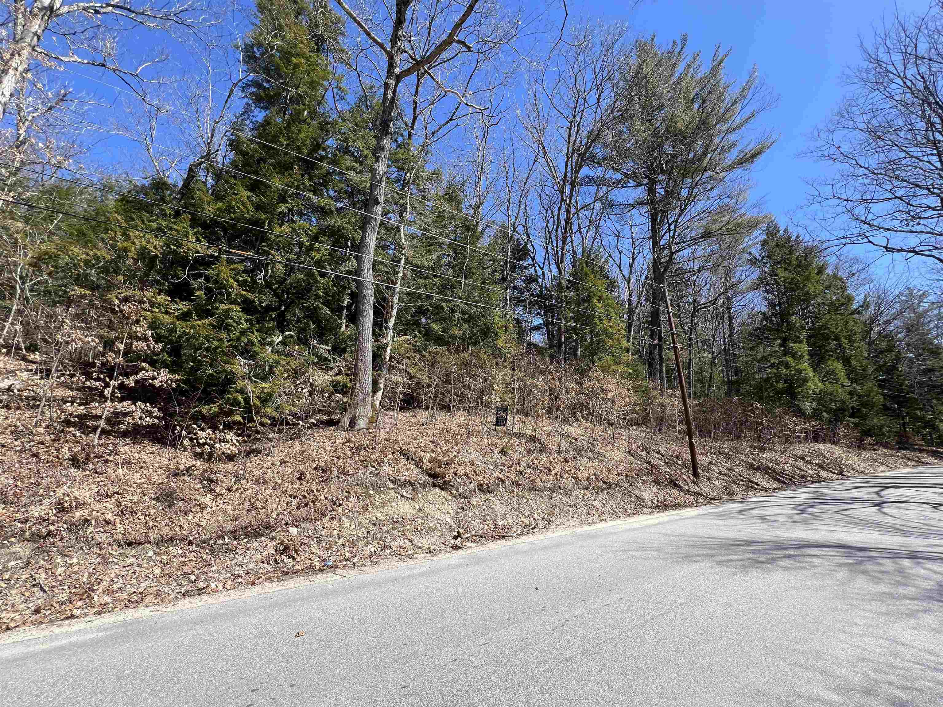 Roby Rd, Sutton, NH 03273