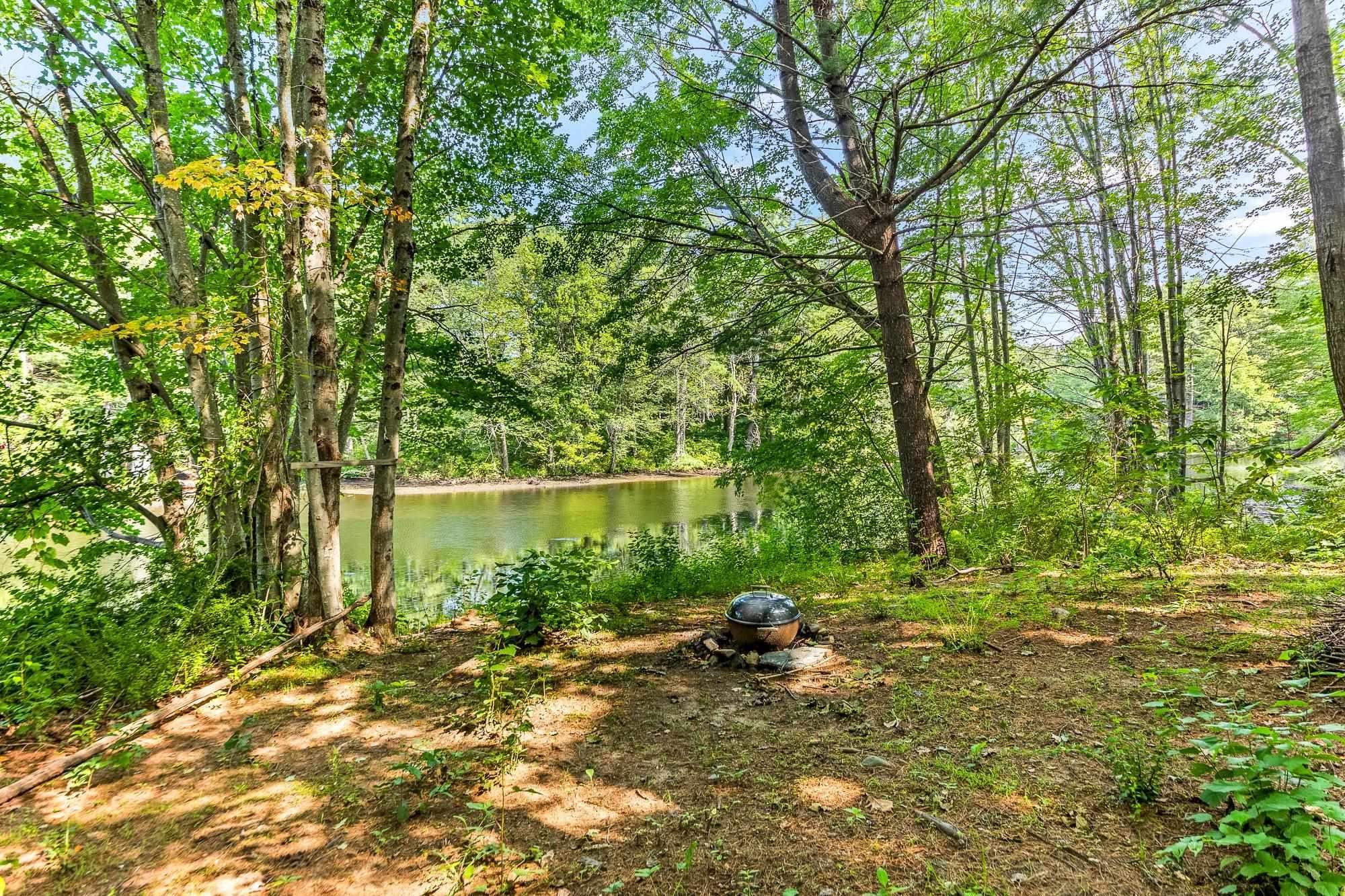 32 Mill St, Rochester, NH 03867