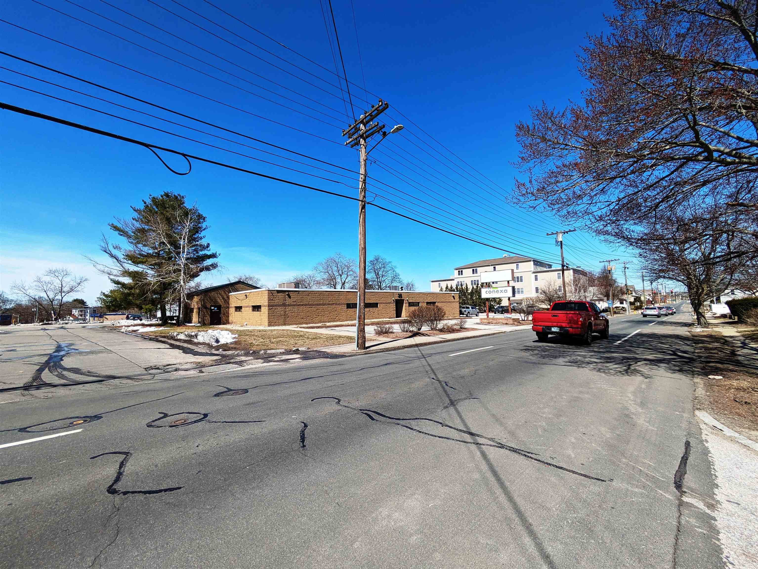 25 S Maple St, Manchester, NH 03103