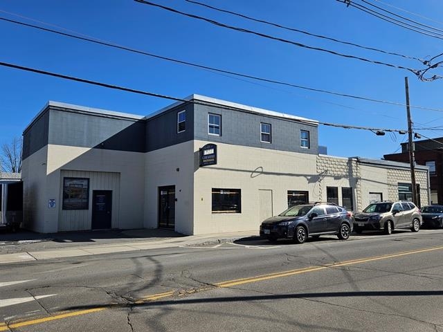 37-43 Emerald St, Keene, NH 03431