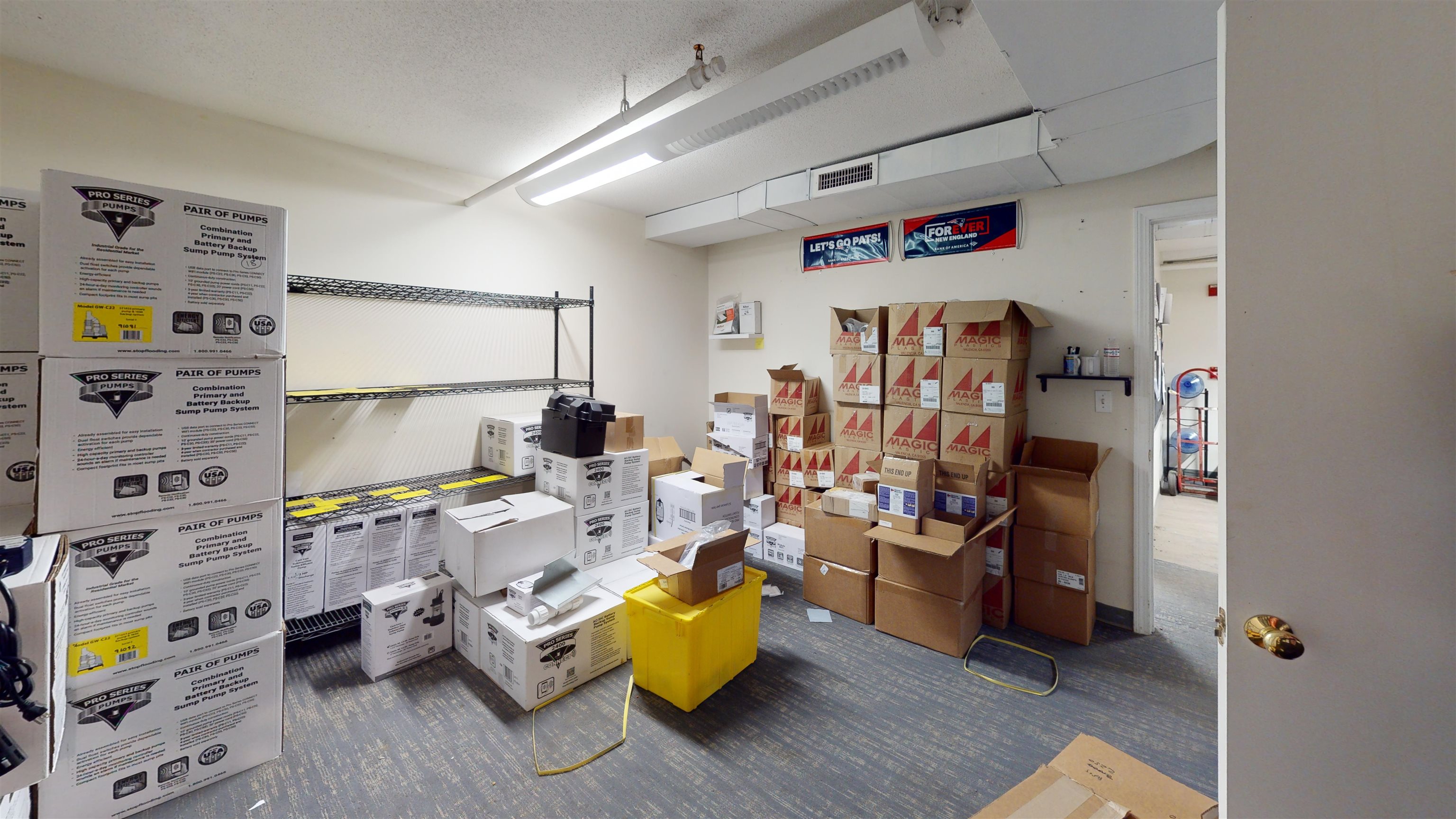 198 Londonderry Turnpike, Hooksett, NH 03106