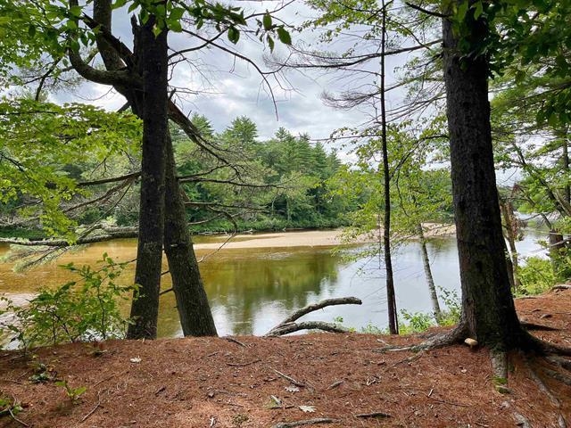 74 Lamplighter Dr, Conway, NH 03818