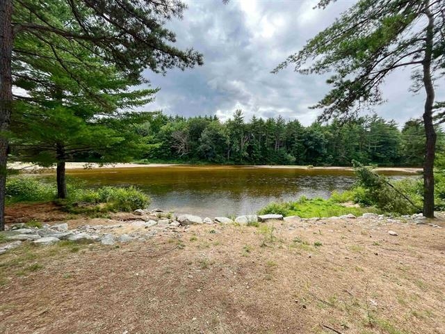 74 Lamplighter Dr, Conway, NH 03818