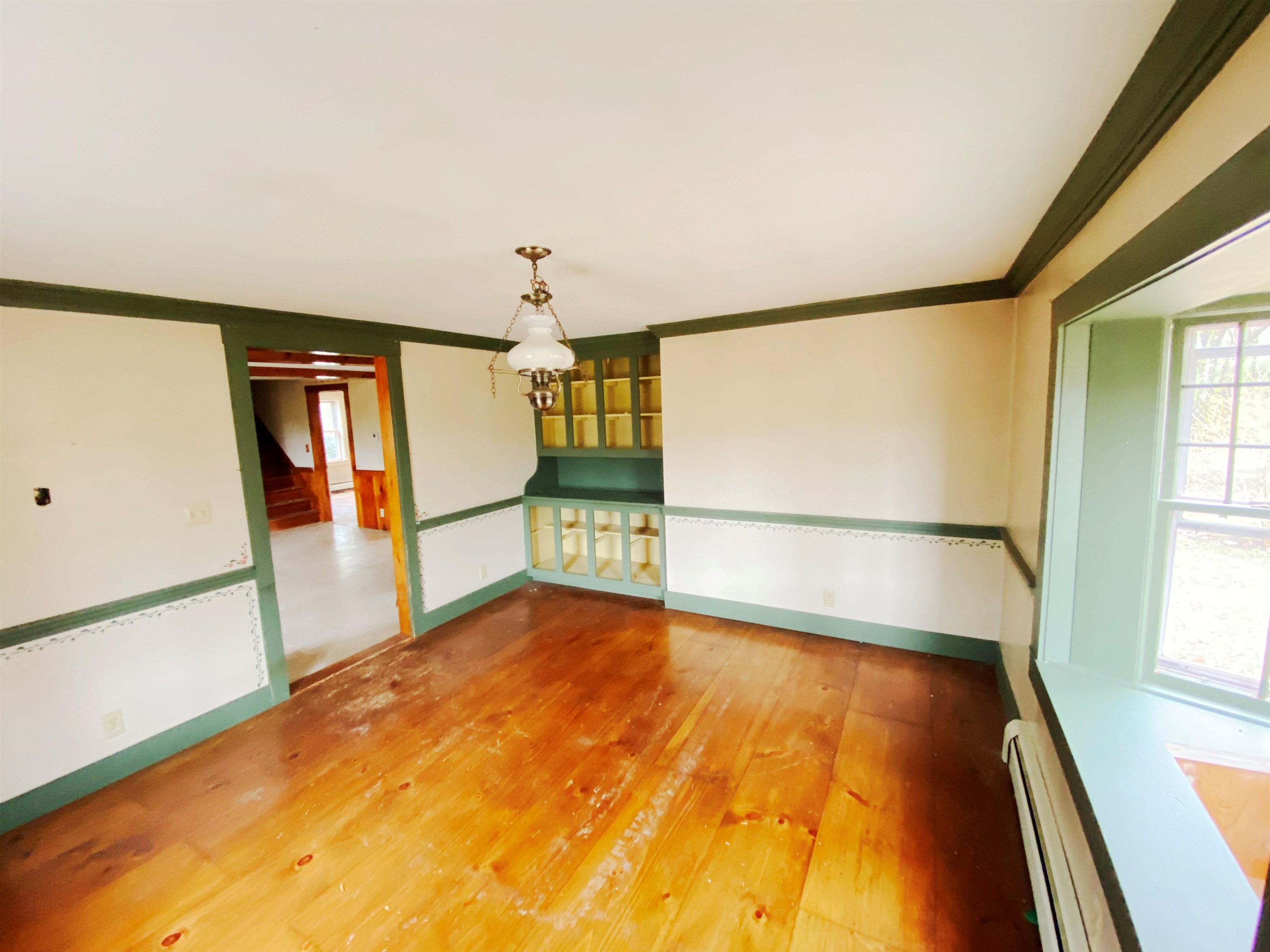 110 Pearson Hill Rd, Webster, NH 03303