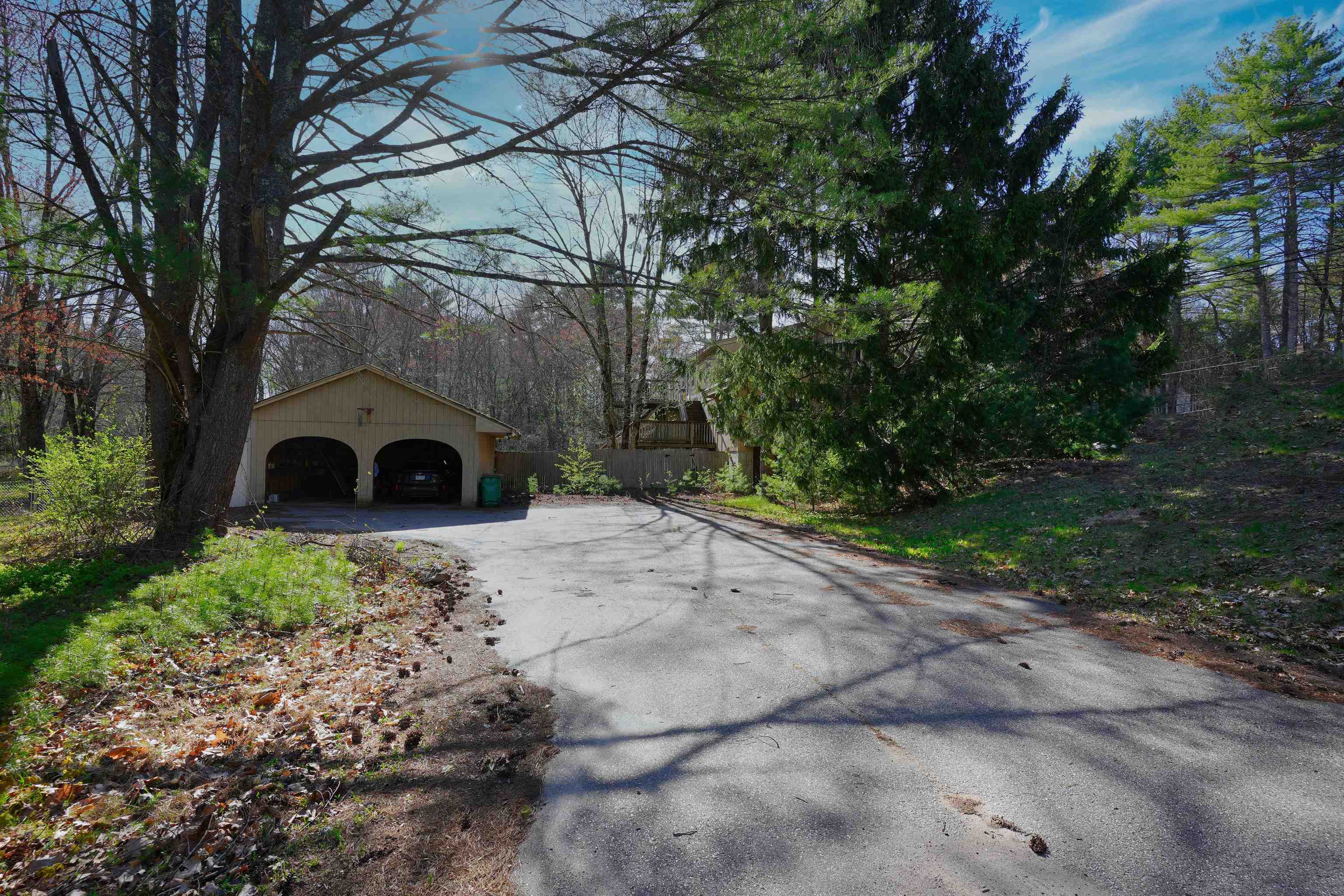 527 Clinton St, Bow, NH 03304