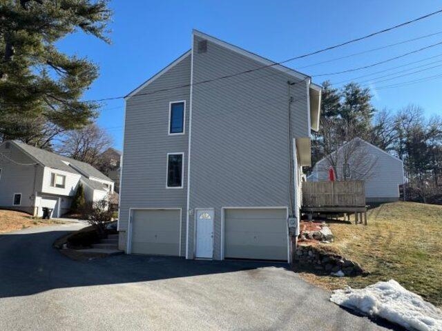 8 Althea Ln, Nashua, NH 03062