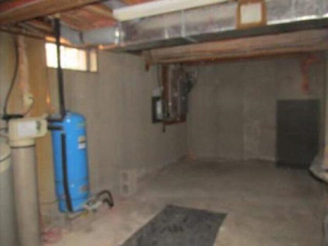 99 Cambridge Rd, Bedford, NH 03110