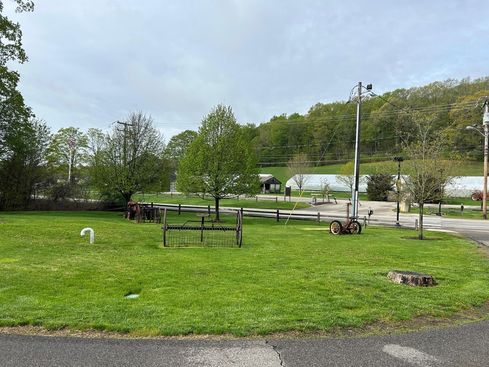 244 Amesbury Rd, Kensington, NH 03833