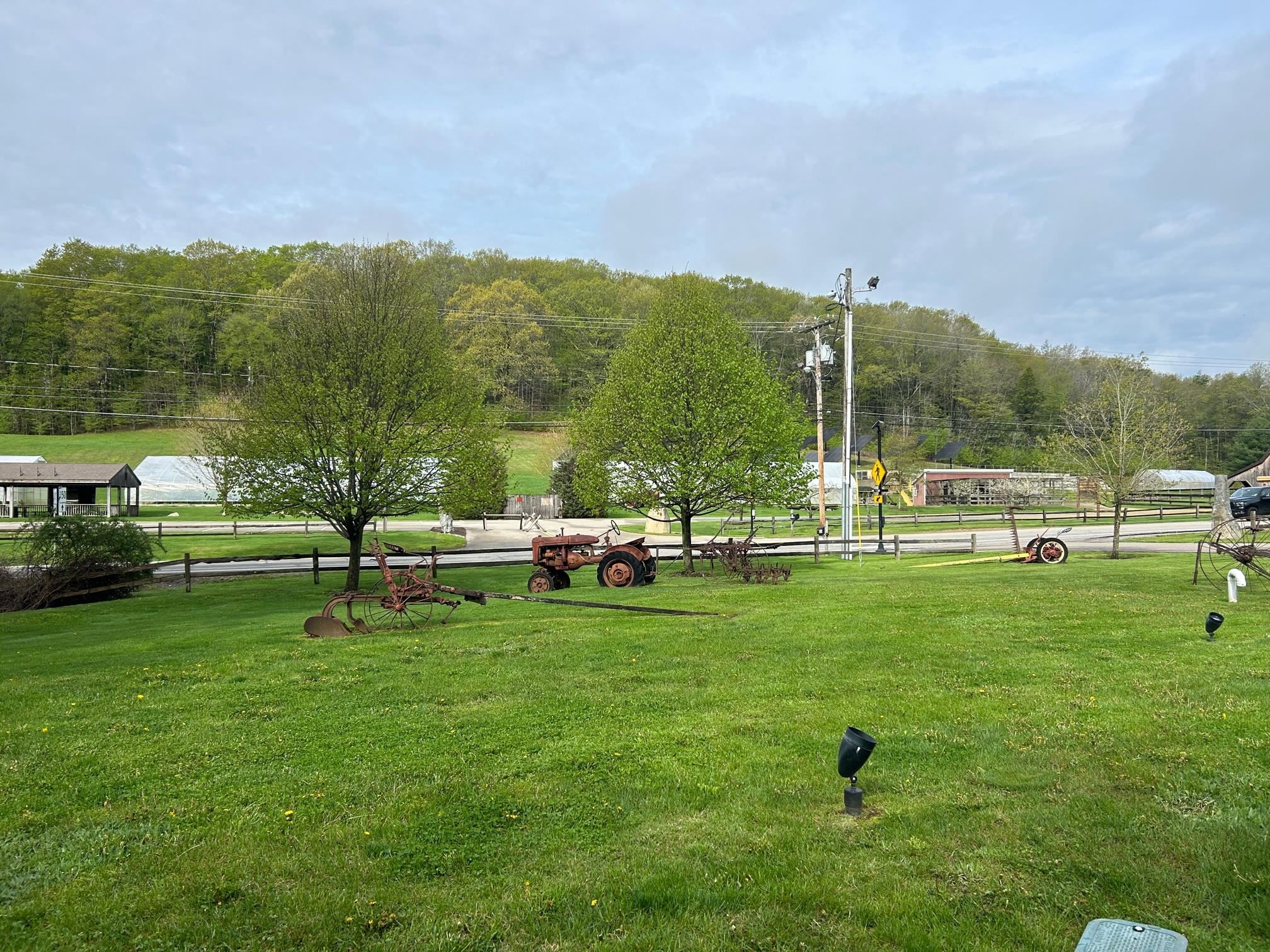 244 Amesbury Rd, Kensington, NH 03833