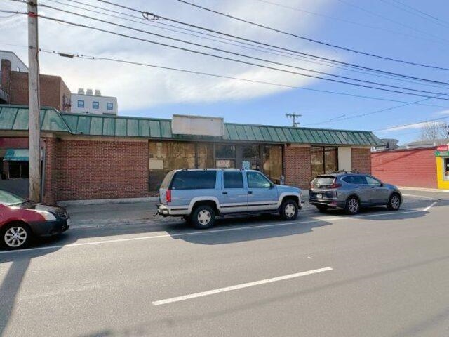 4-10 West Hollis St, Nashua, NH 03060