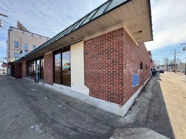 4-10 West Hollis St, Nashua, NH 03060