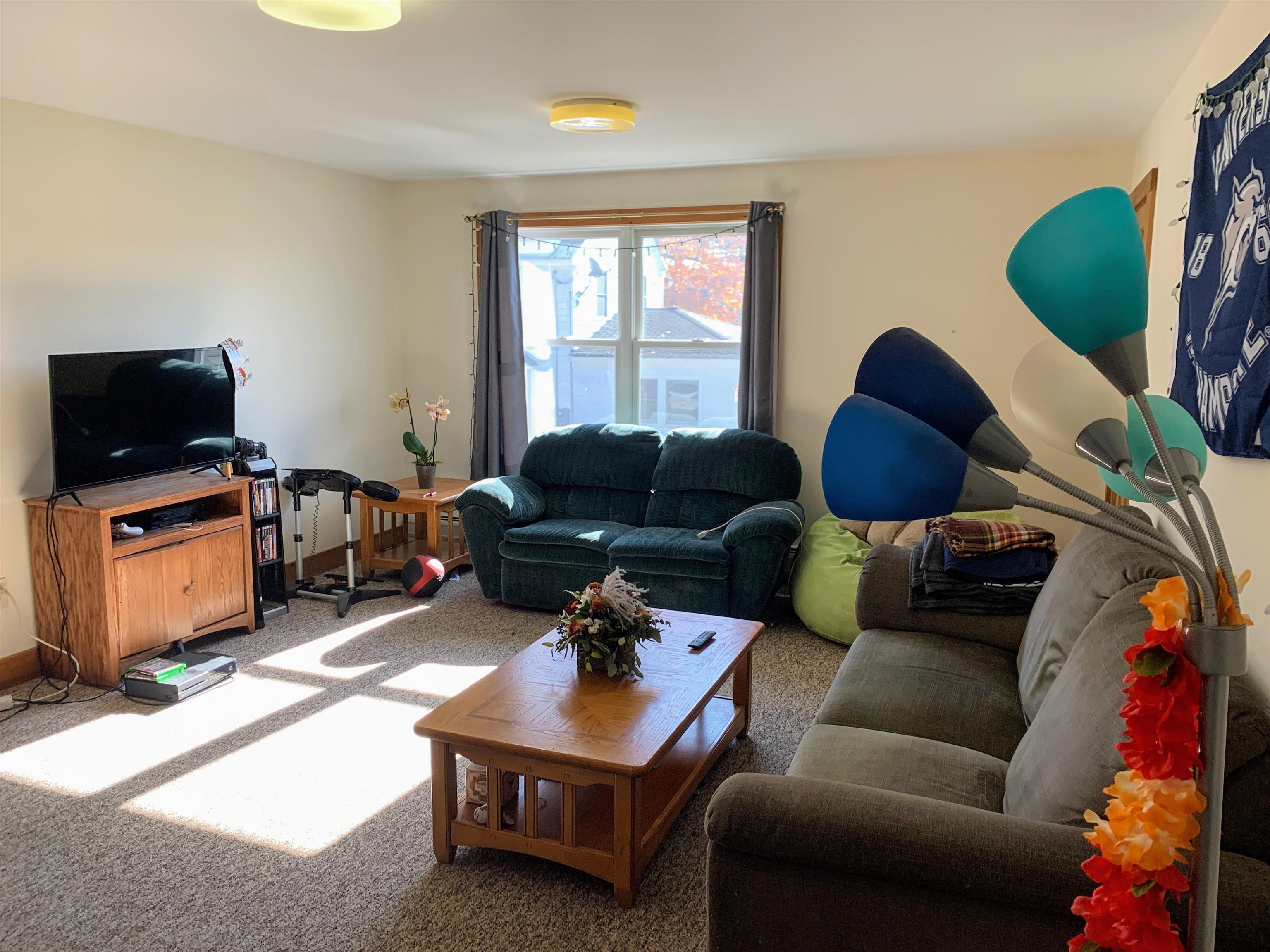 275-279 Mast Rd, Durham, NH 03824