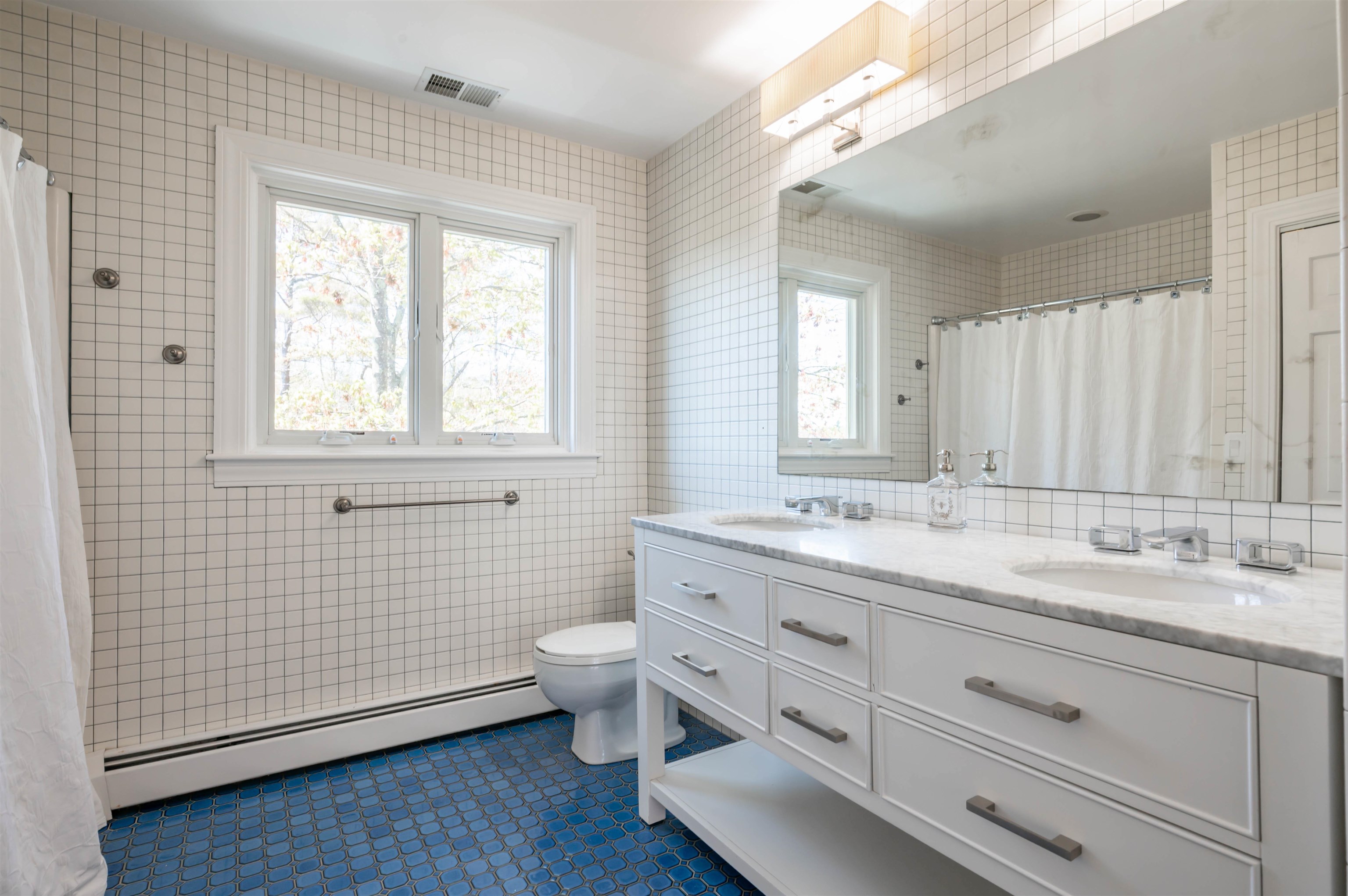 51 Depot Rd, Hampton Falls, NH 03844