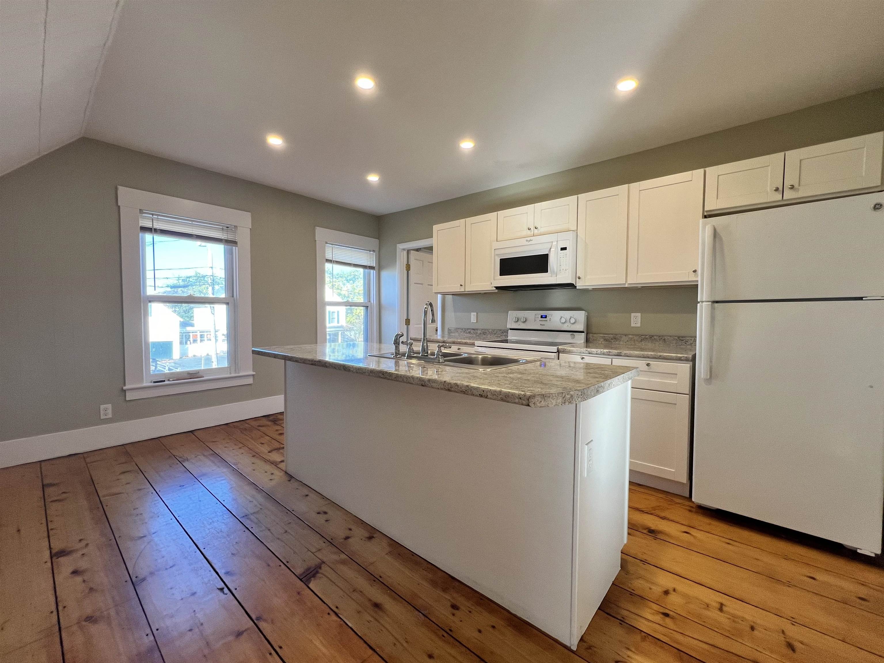 26 Parkhurst St, Lebanon, NH 03766