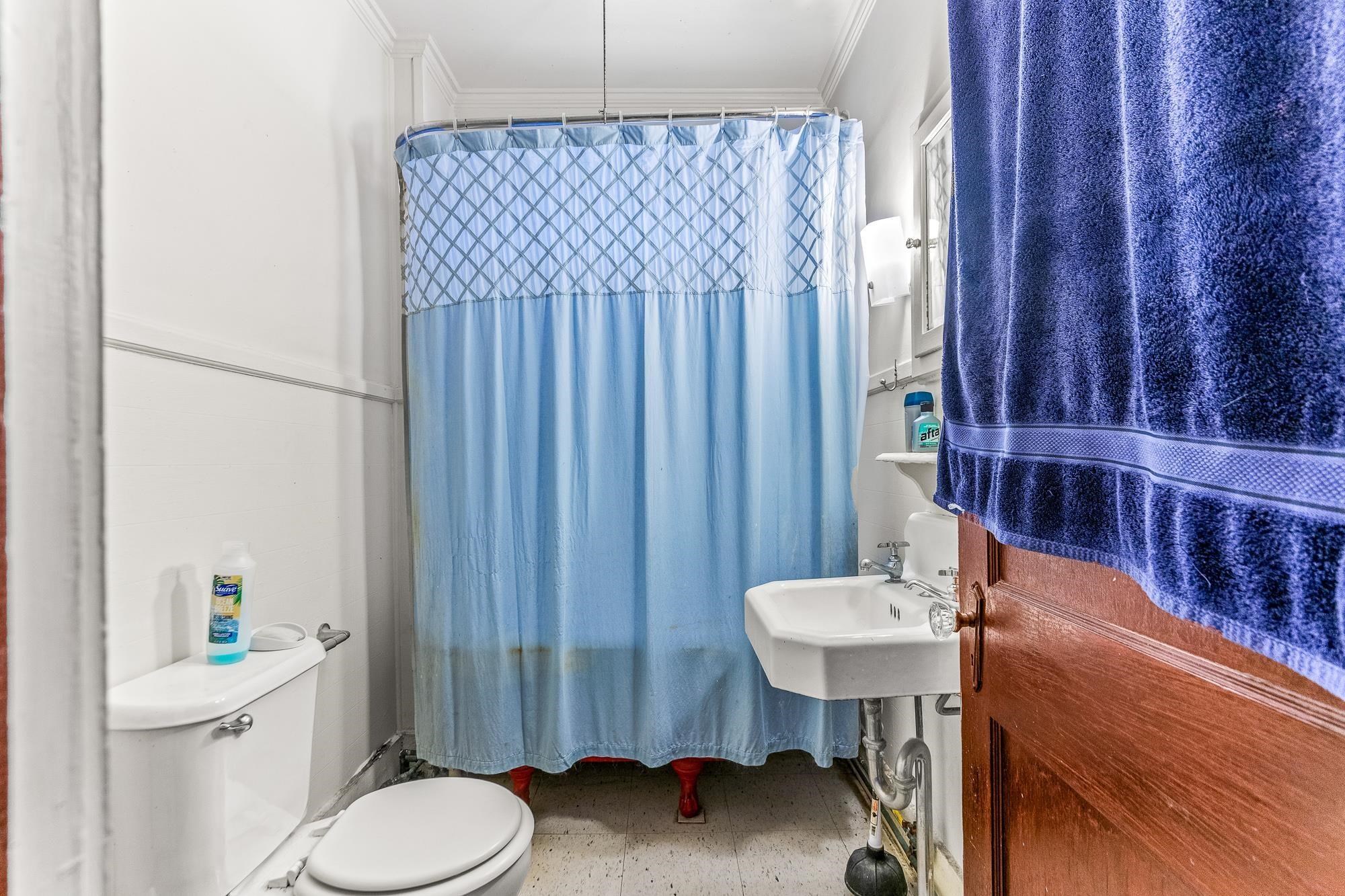 58 Pickering Rd, Rochester, NH 03867