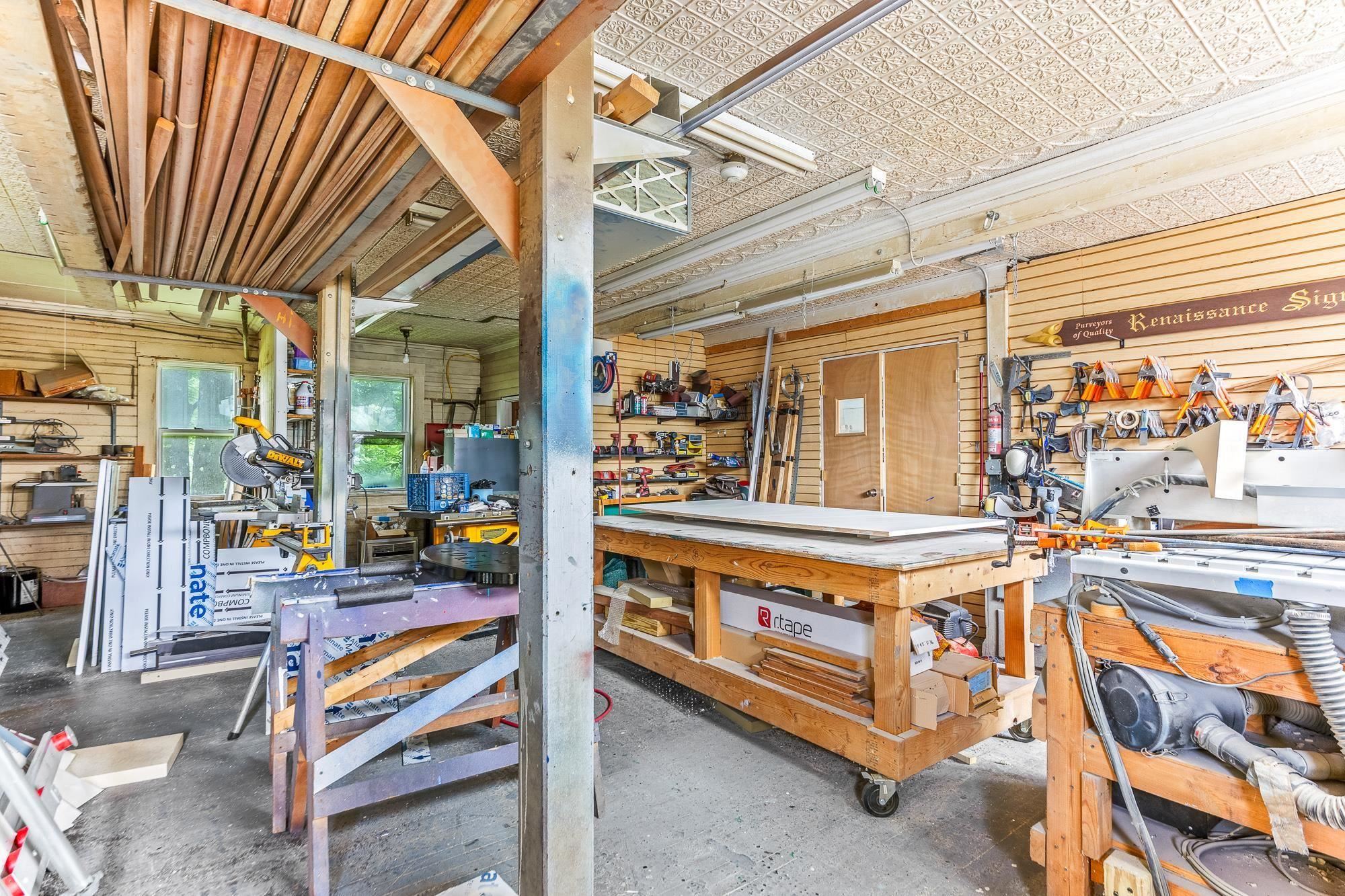 58 Pickering Rd, Rochester, NH 03867