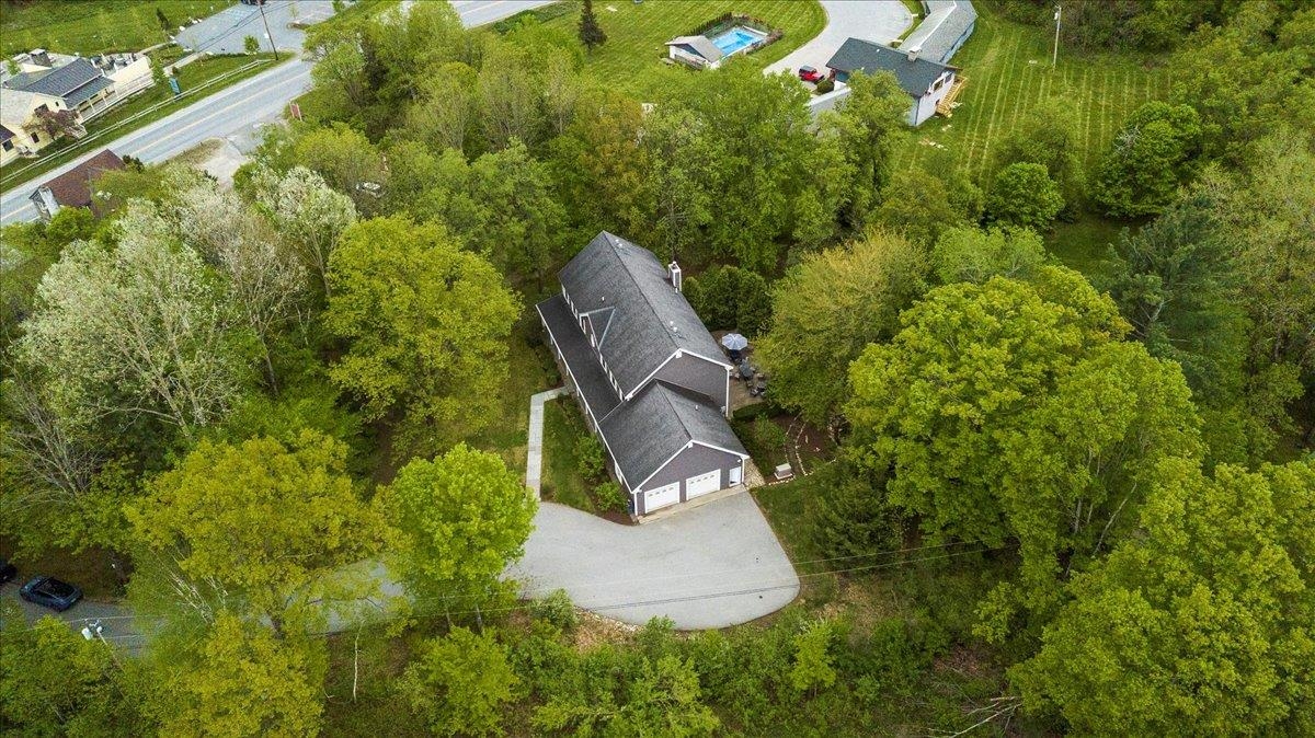 2001 Depot St, Manchester, VT 05255