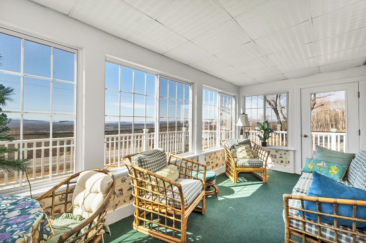 959 Presidential Hw, Jefferson, NH 03583