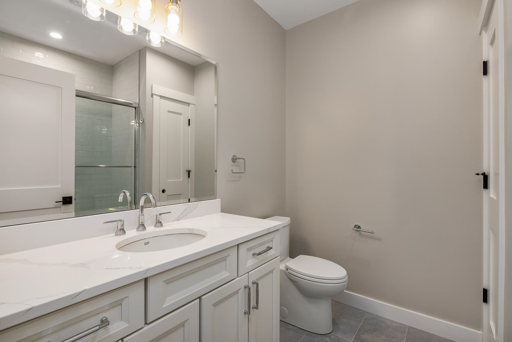 18 Little Bay Dr, Dover, NH 03820