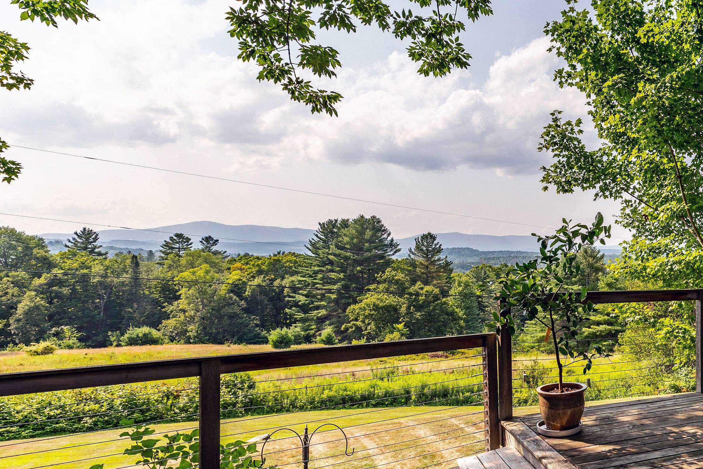 732 Under The Mountain Rd, Londonderry, VT 05155