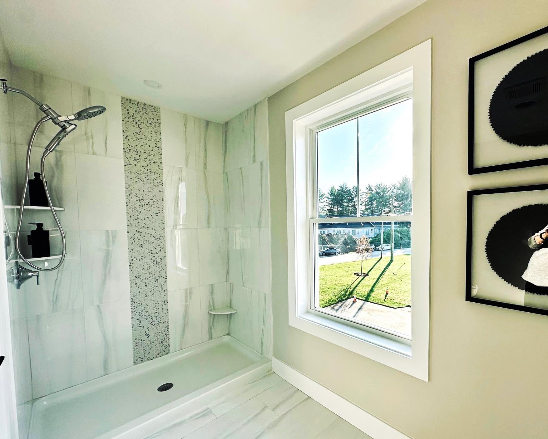 5 Elise Ave, Londonderry, NH 03053