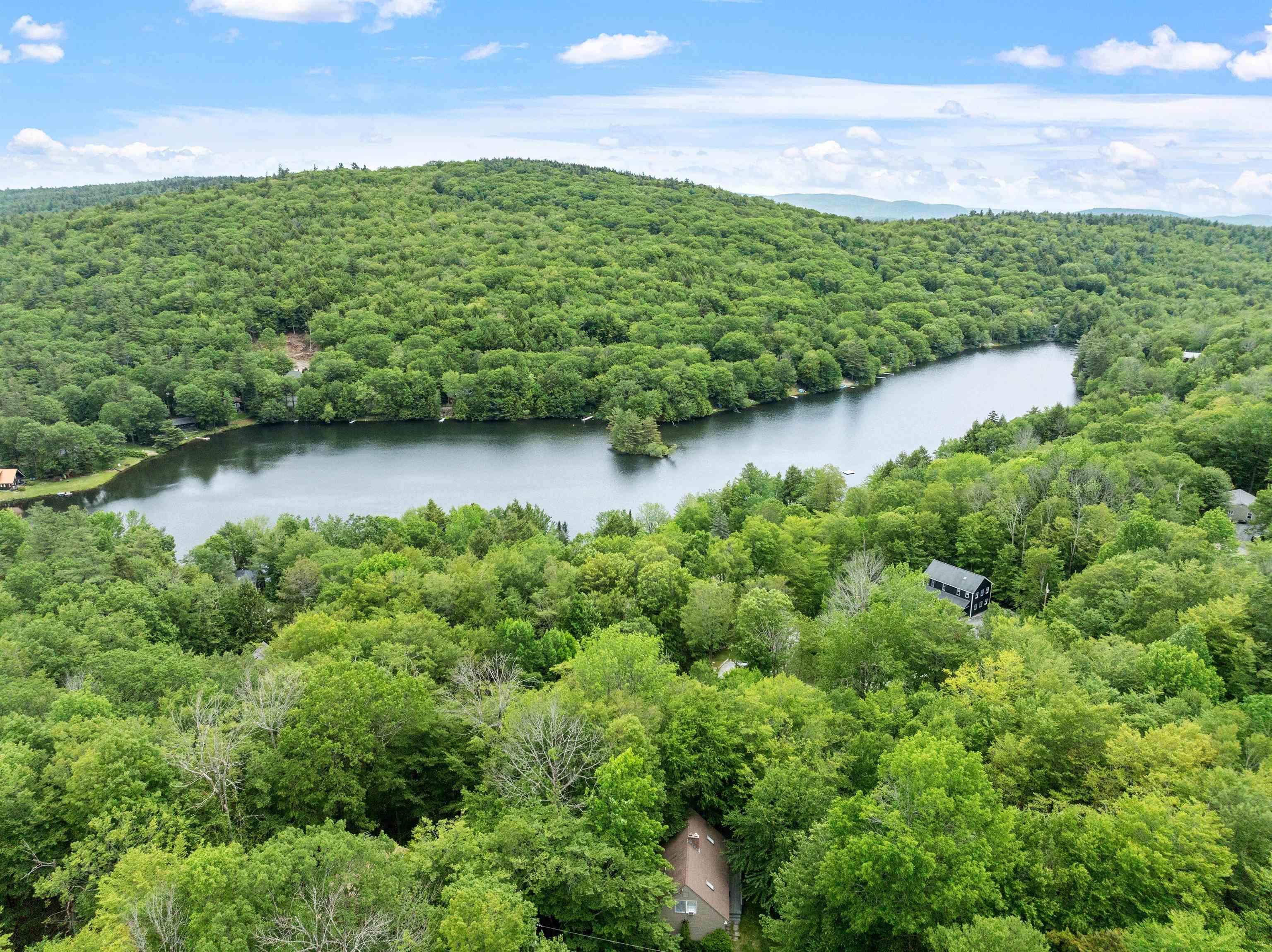 25 Hilltop Dr, Newbury, NH 03255