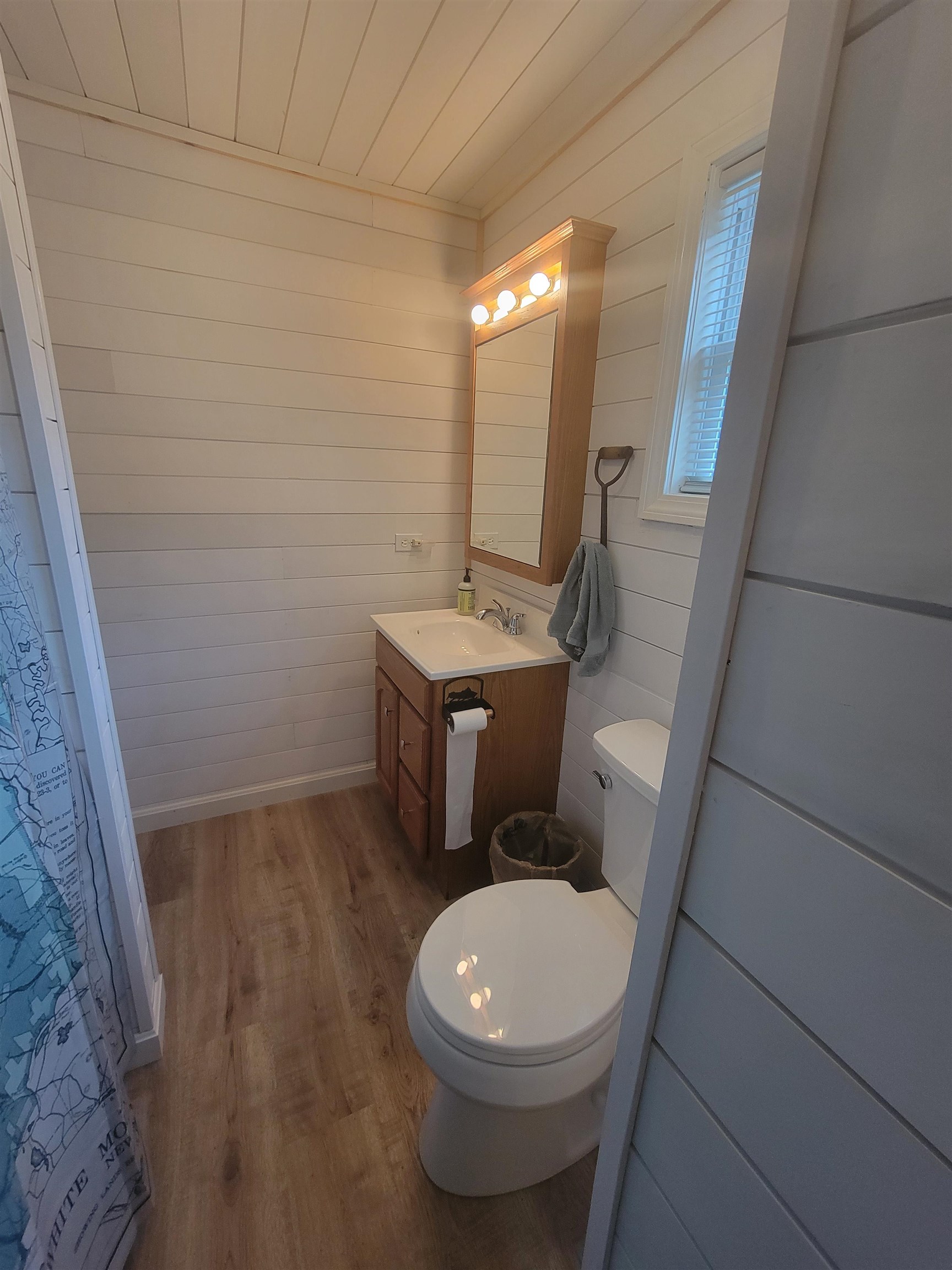 fully remodeled bathroom